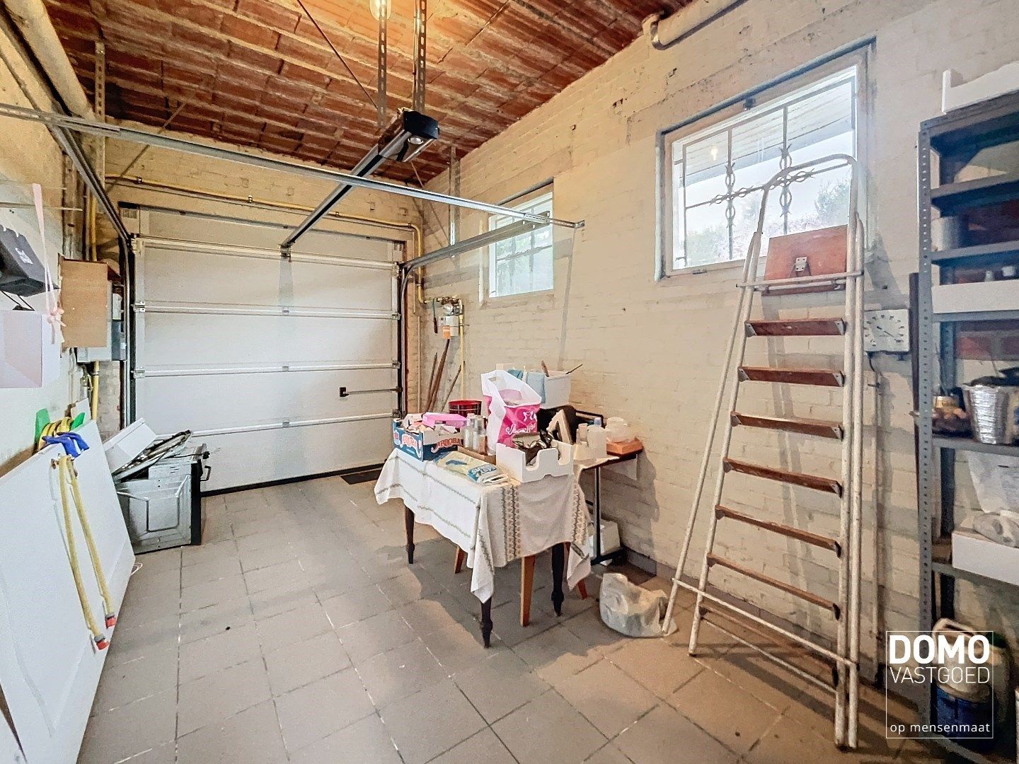 RUIME GEZINSWONING MET TUIN EN GARAGE TE KERMT  foto 17