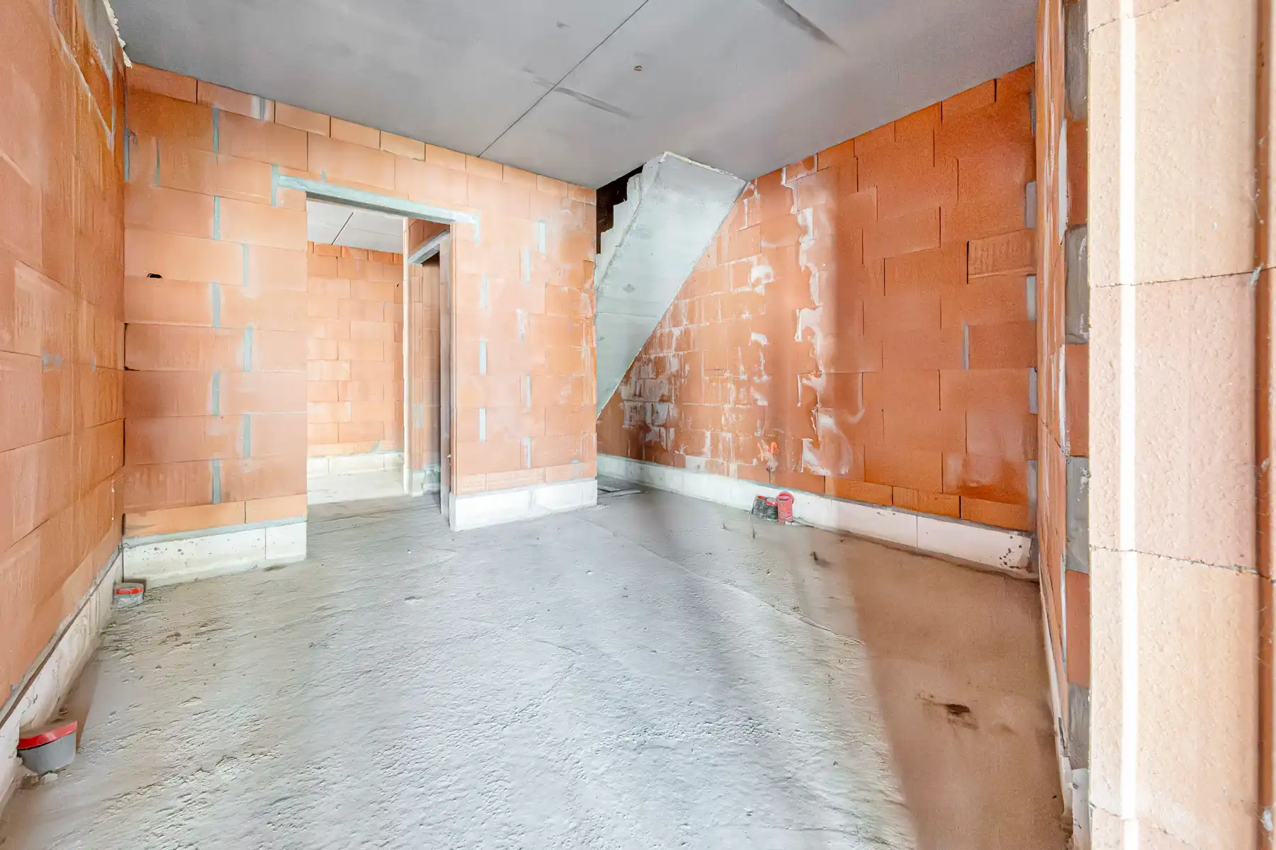 Ruime nieuwbouwwoning foto 13