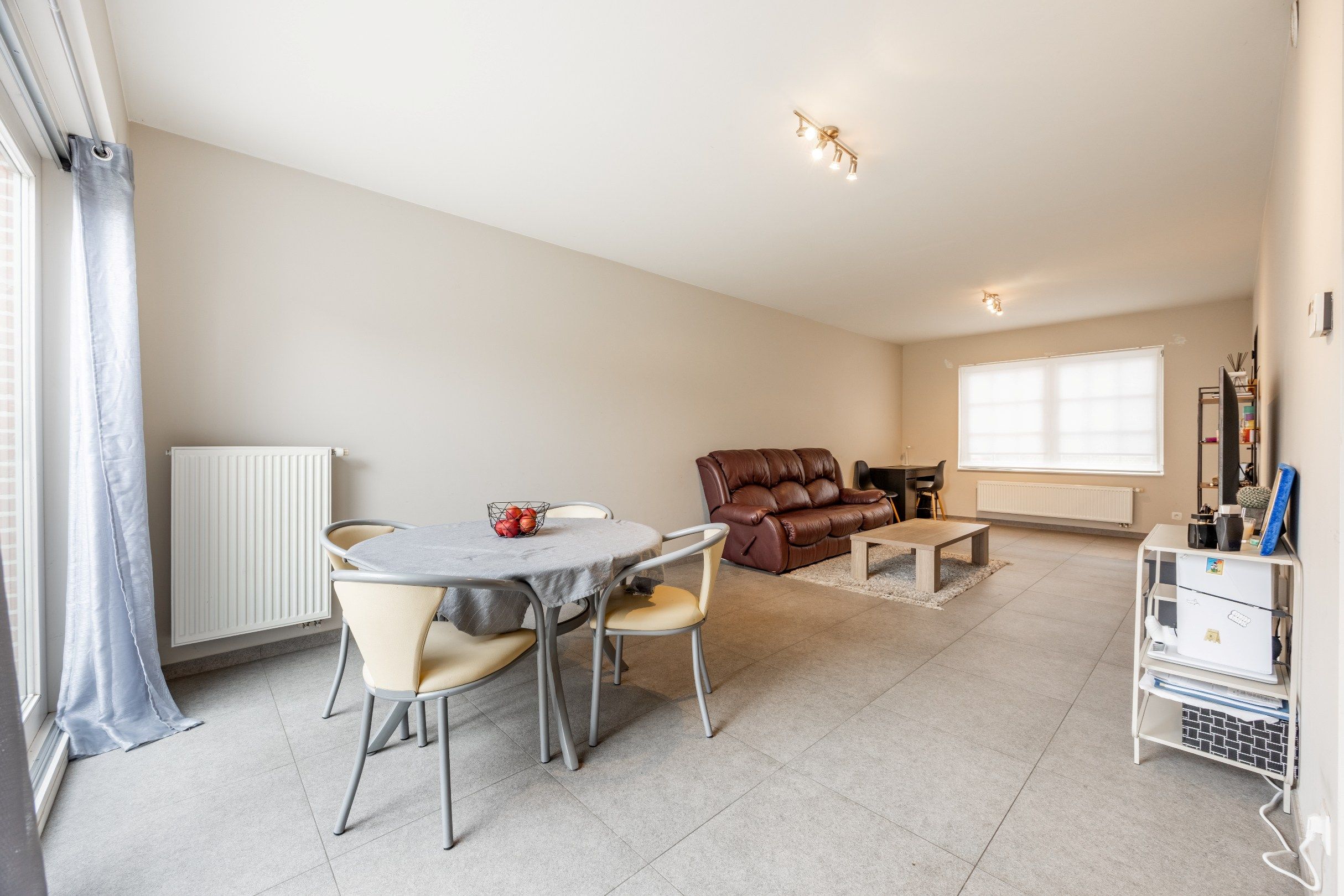 RECENTE GEZINSWONING MET GARAGE foto 6