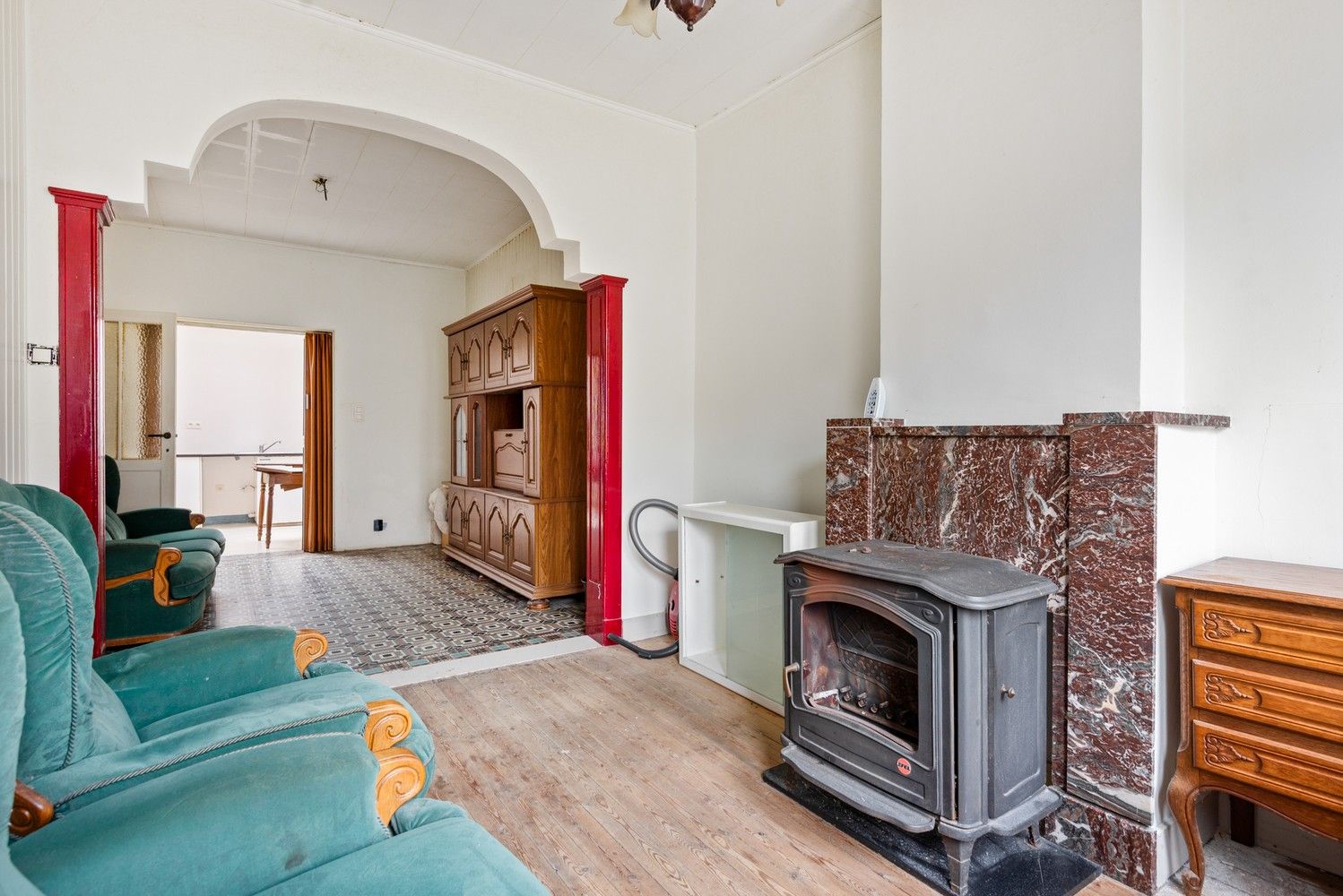 Leuke, te renoveren woning met 2 slaapkamers in het centrum van Duffel foto 4