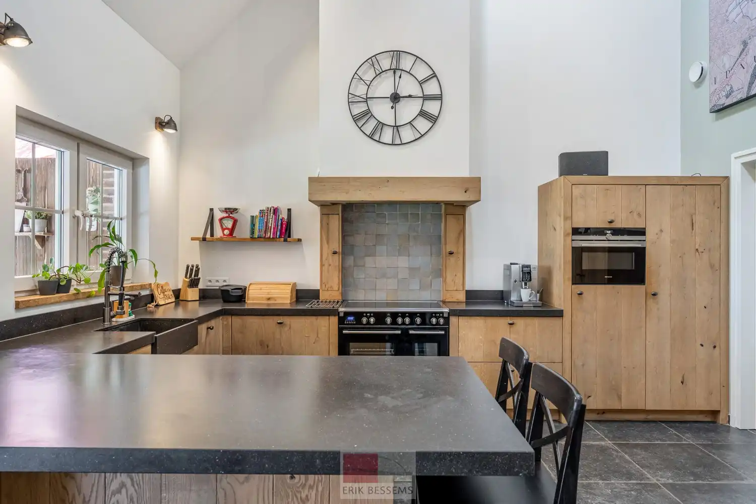 Gerenoveerde 18e-eeuwse langgevelhoeve in Kinrooi foto 10