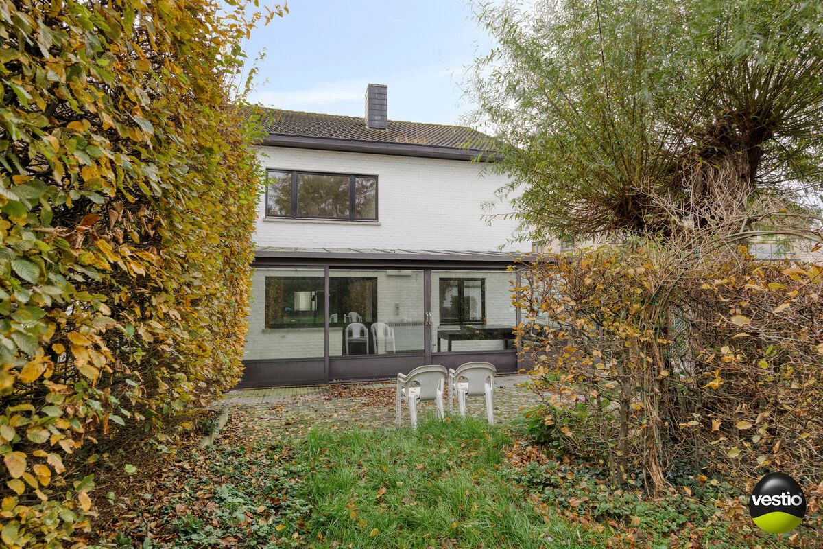 RUSTIG GELEGEN HALF VRIJSTAANDE WONING OP 4A5CA STADSRAND BILZEN. foto 28