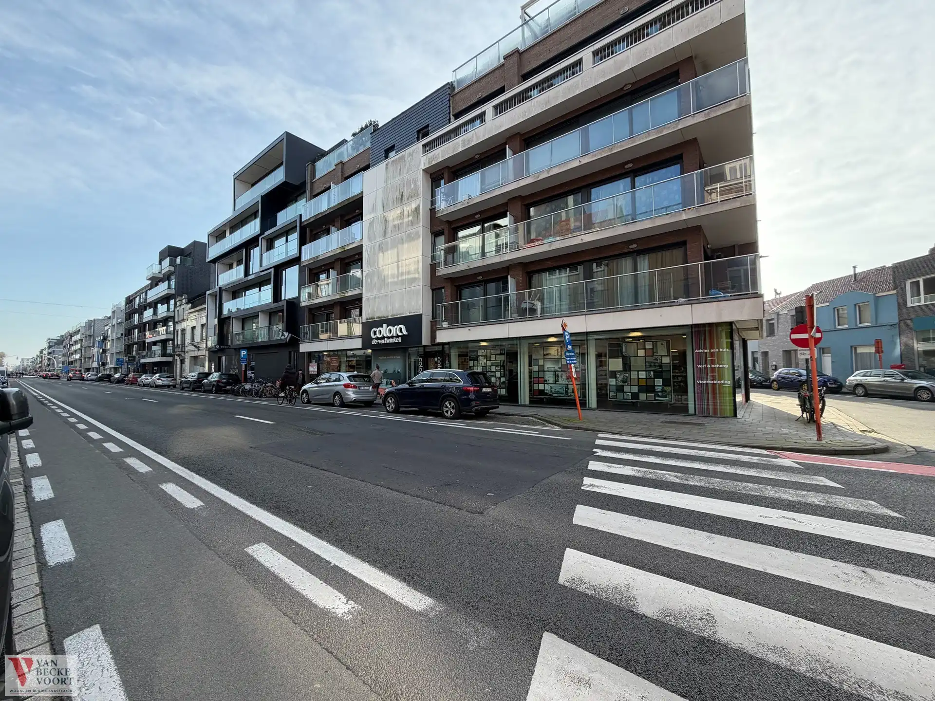 Handelsgelijkvloers 241m² in de Gouden Driehoek foto 10