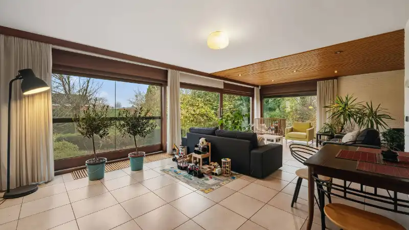 Villa van 285m² op 10a16ca met 5 slaapkamers foto 4