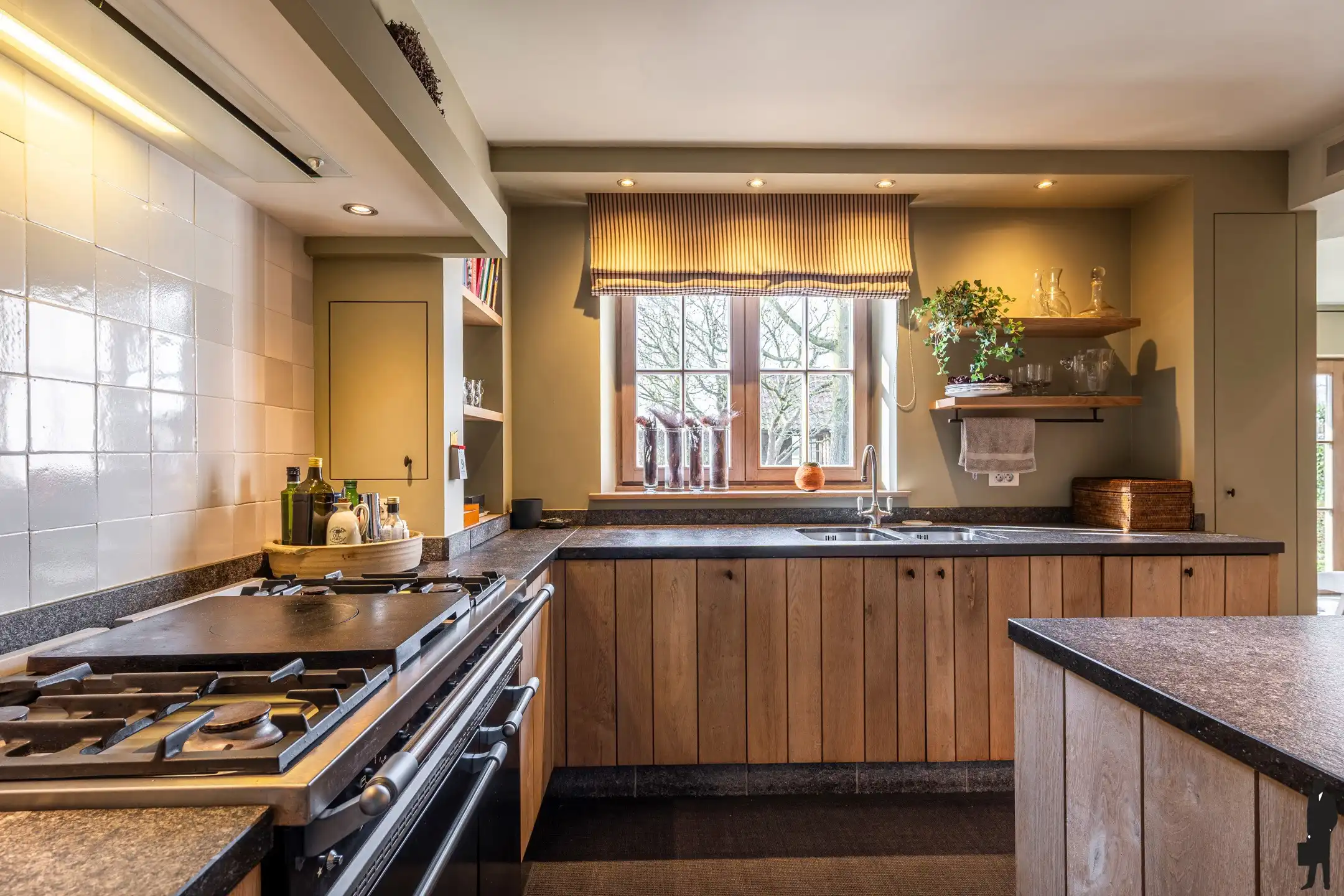 Rustig gelegen villa met 5 slaapkamers, sauna en bijgebouw foto 14