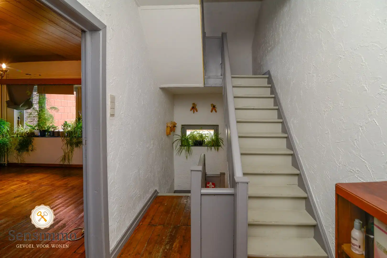 Handelsgelijkvloers met bovenliggend woonst foto 9