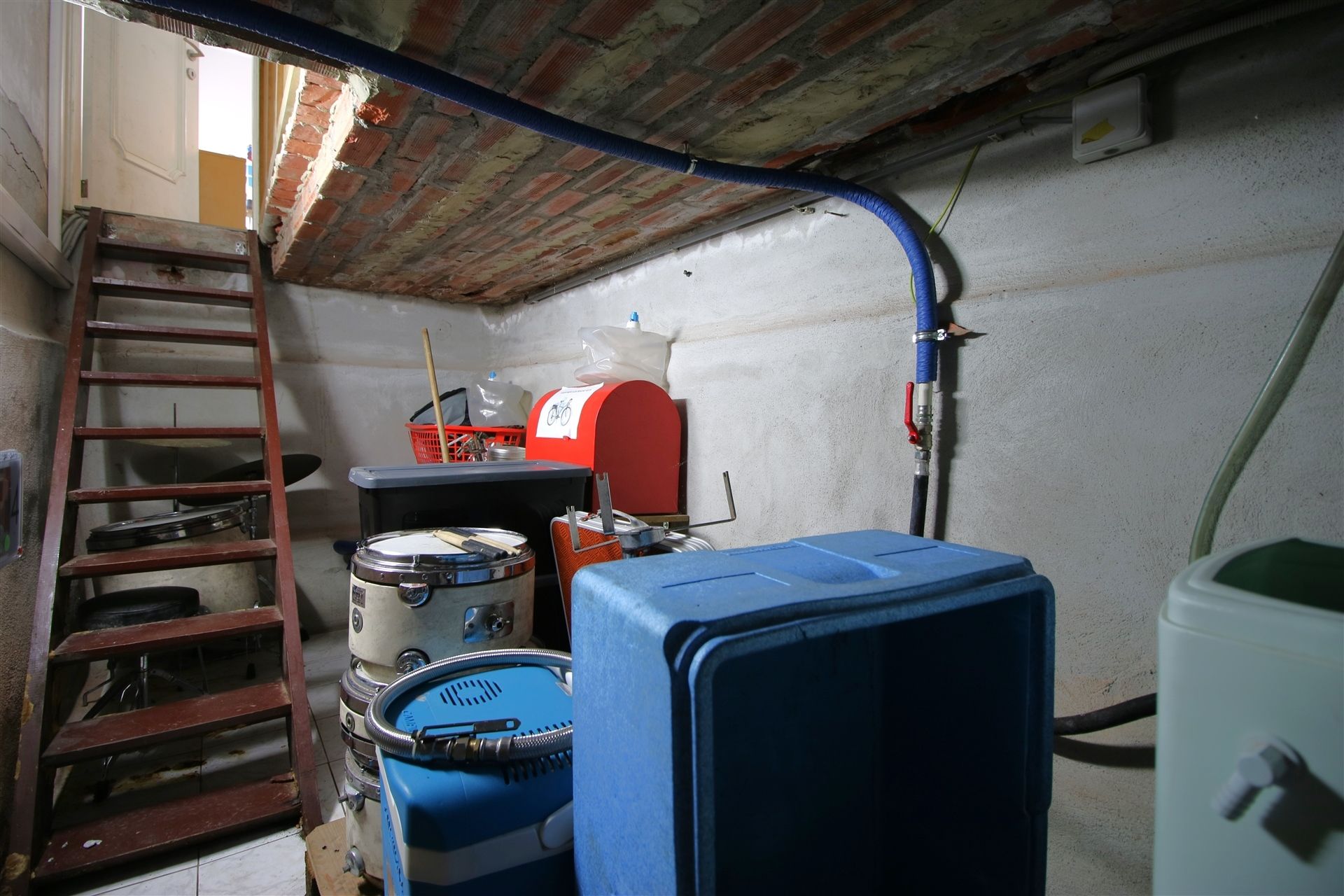 Gerenoveerde woning met 4 slpks, aparte garage en tuin foto 10