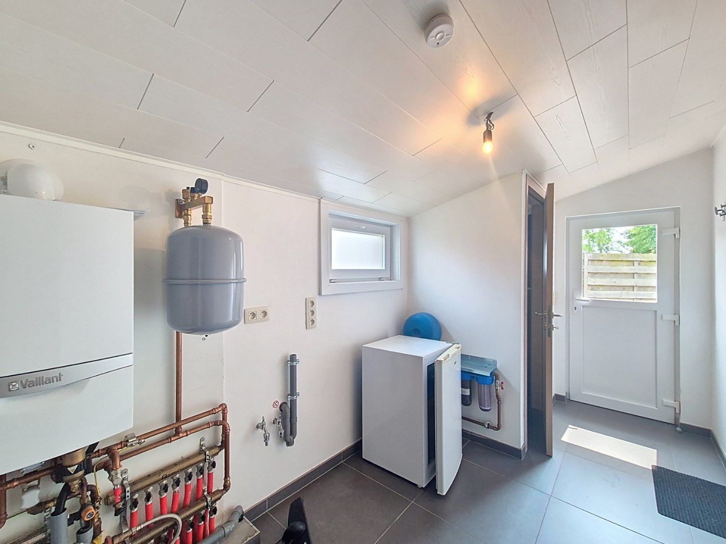 Gerenoveerde woning met 3 slaapkamers foto 8