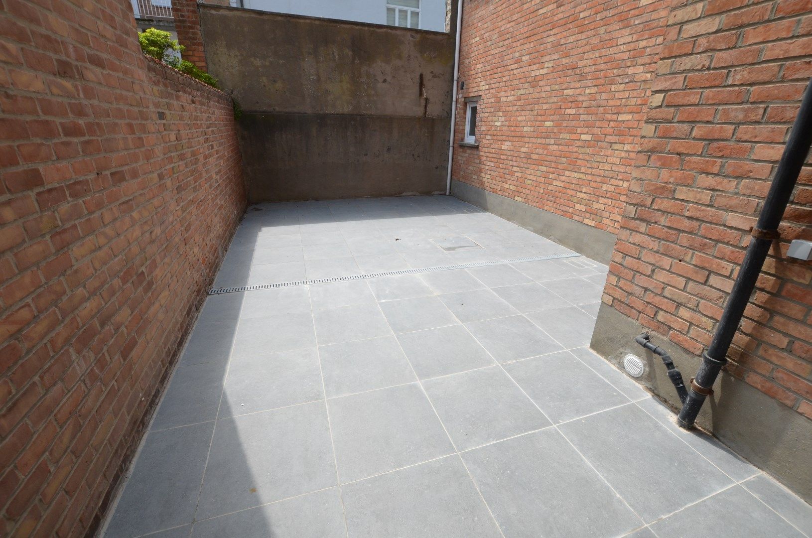 IN OPTIE !!!! Goed gelegen appartement met grote koer foto 6