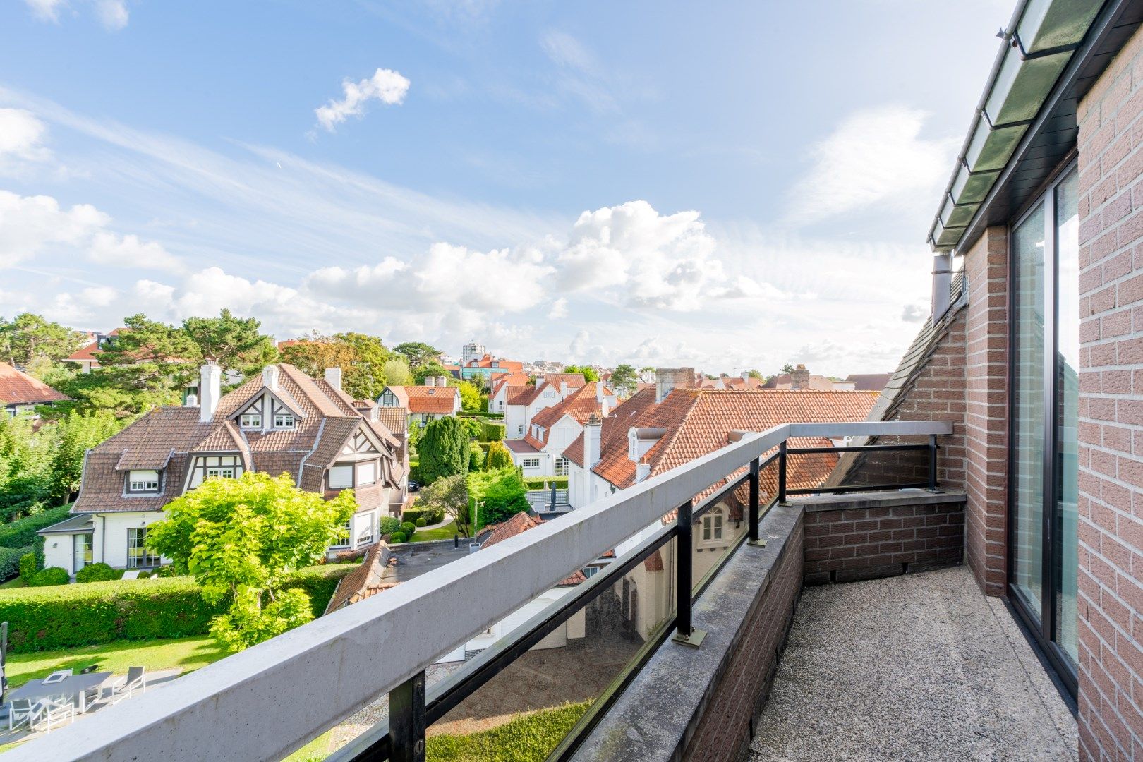 Luxueus gerenoveerde penthouse met groot zonneterras op wandelafstand van het Albertplein foto 8