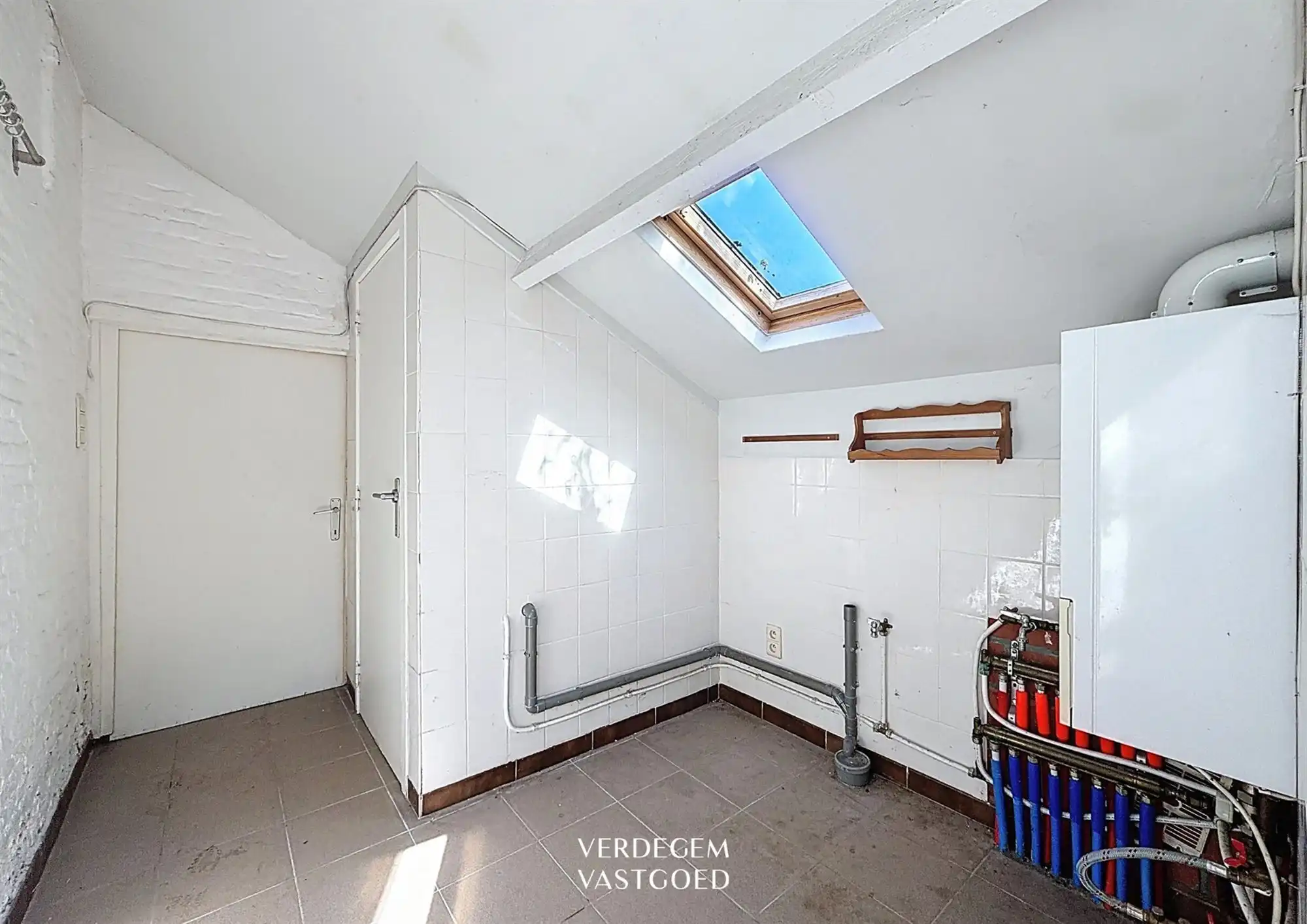 Te renoveren hoeve met schuur op een terrein van 1.634m² foto 11
