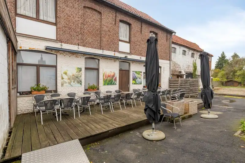 Handelspand met woonmogelijkheid en tuin – ideaal voor renovatie of herontwikkeling foto 19