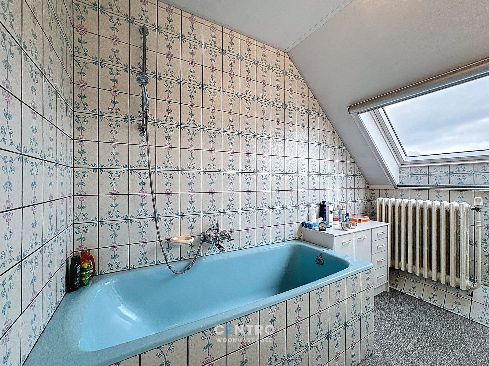 INTERESSANTE villa te Meetkerke met 3 slpks, PRAKTIJKruimte én 2 garages op 1.975m2! foto 14