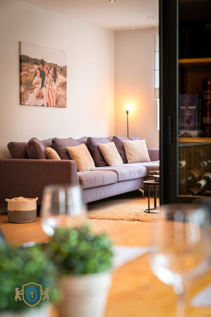 Halfopen 3-slpkr woning met tuin & carport foto 9