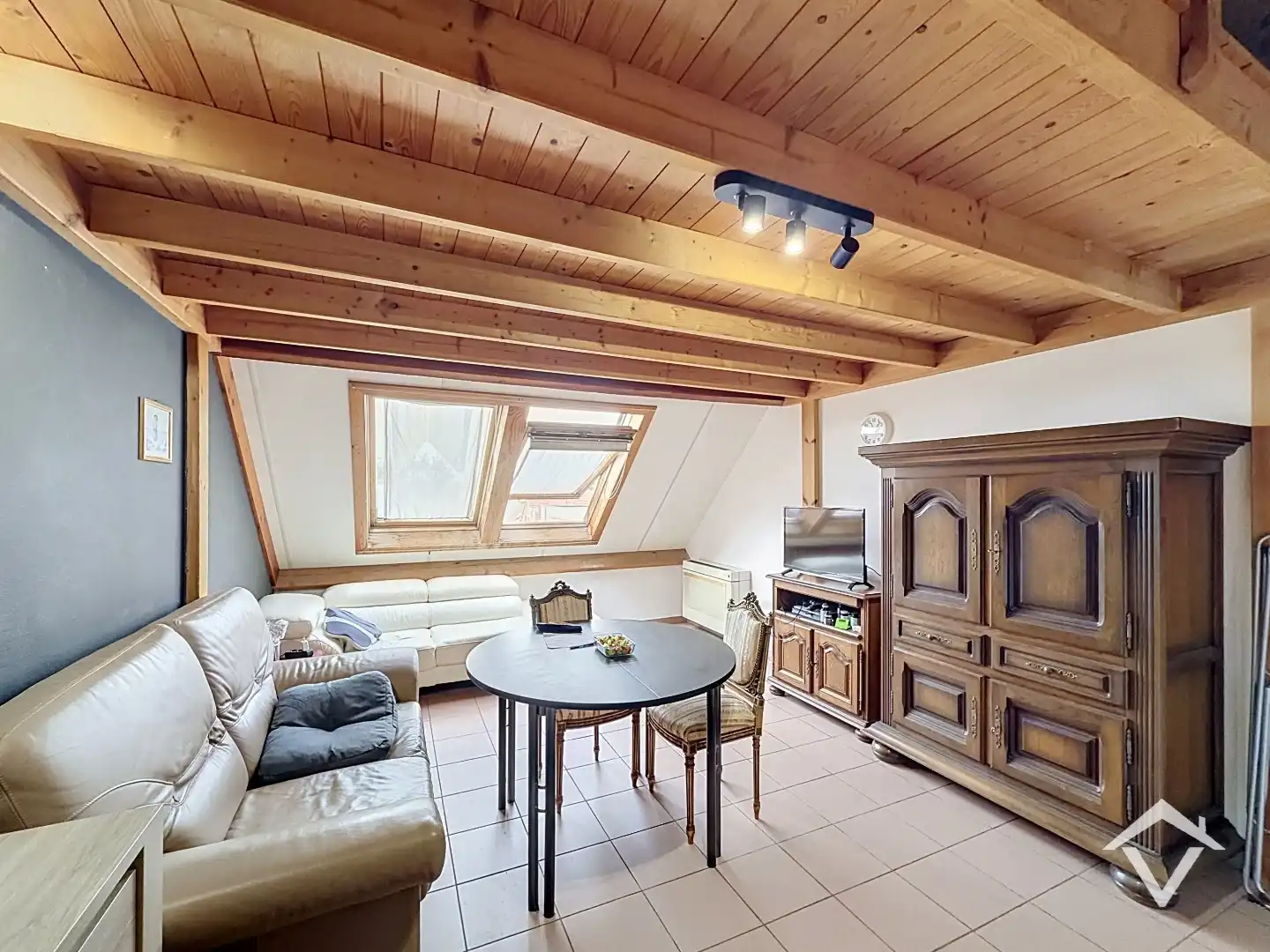 Ruime studio met aparte badkamer te Roeselare foto 4