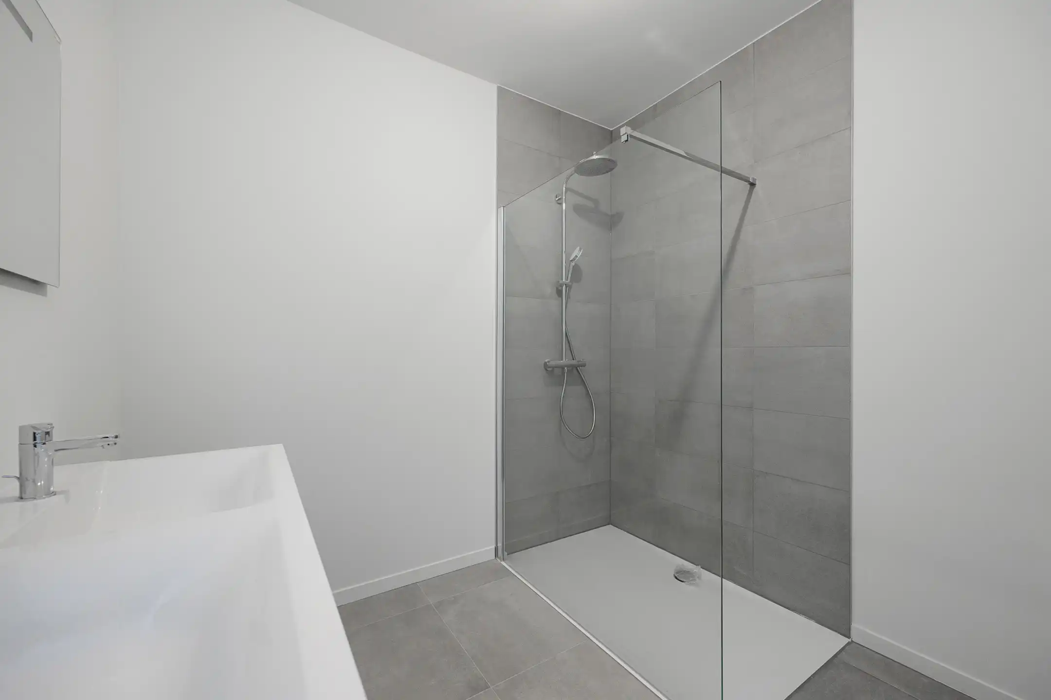 Nieuwbouw appartement met terras foto 4