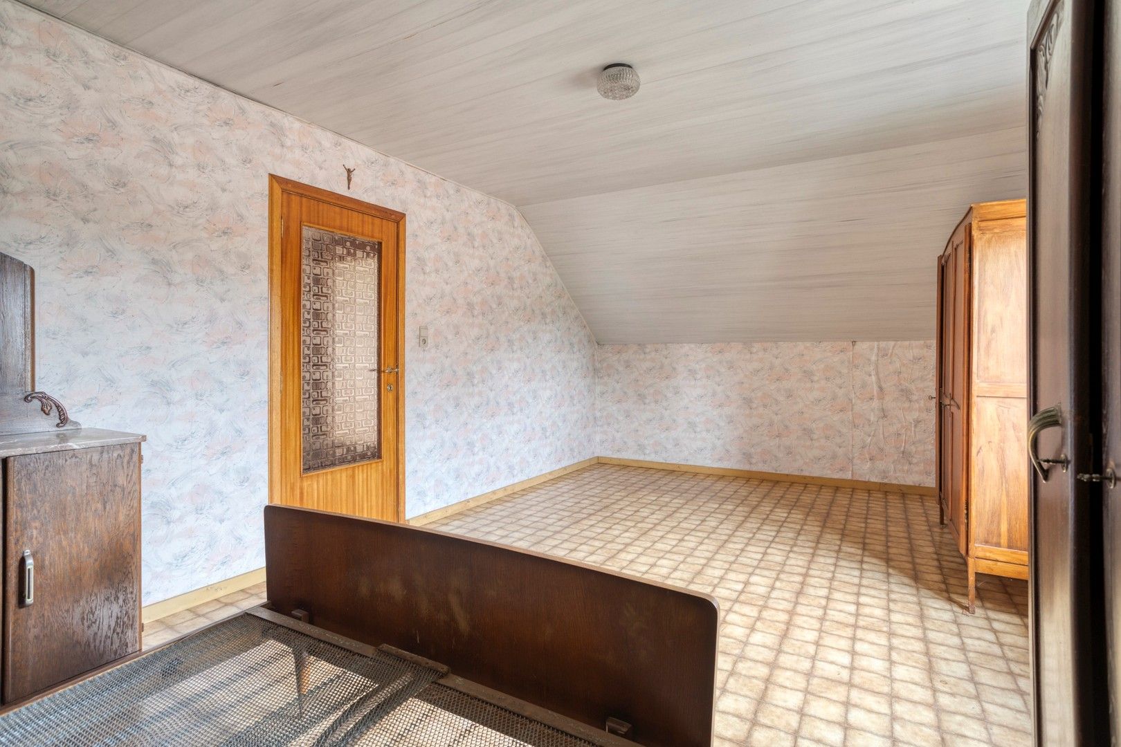 Alleenstaande woning met grote tuin en weiland op 3.846 m² foto 12