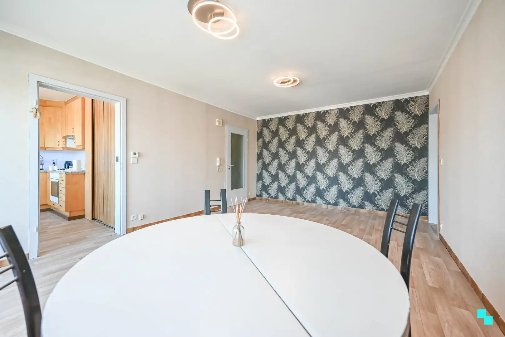 Gunstig gelegen en energiezuinig 2-slaapkamerappartement te Izegem foto 6