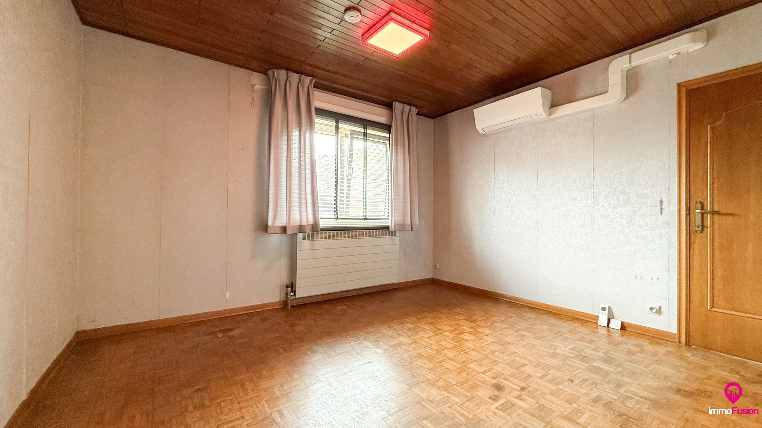 Instapklare gezinswoning met 4 slpks en mooie verzorgde tuin foto 13