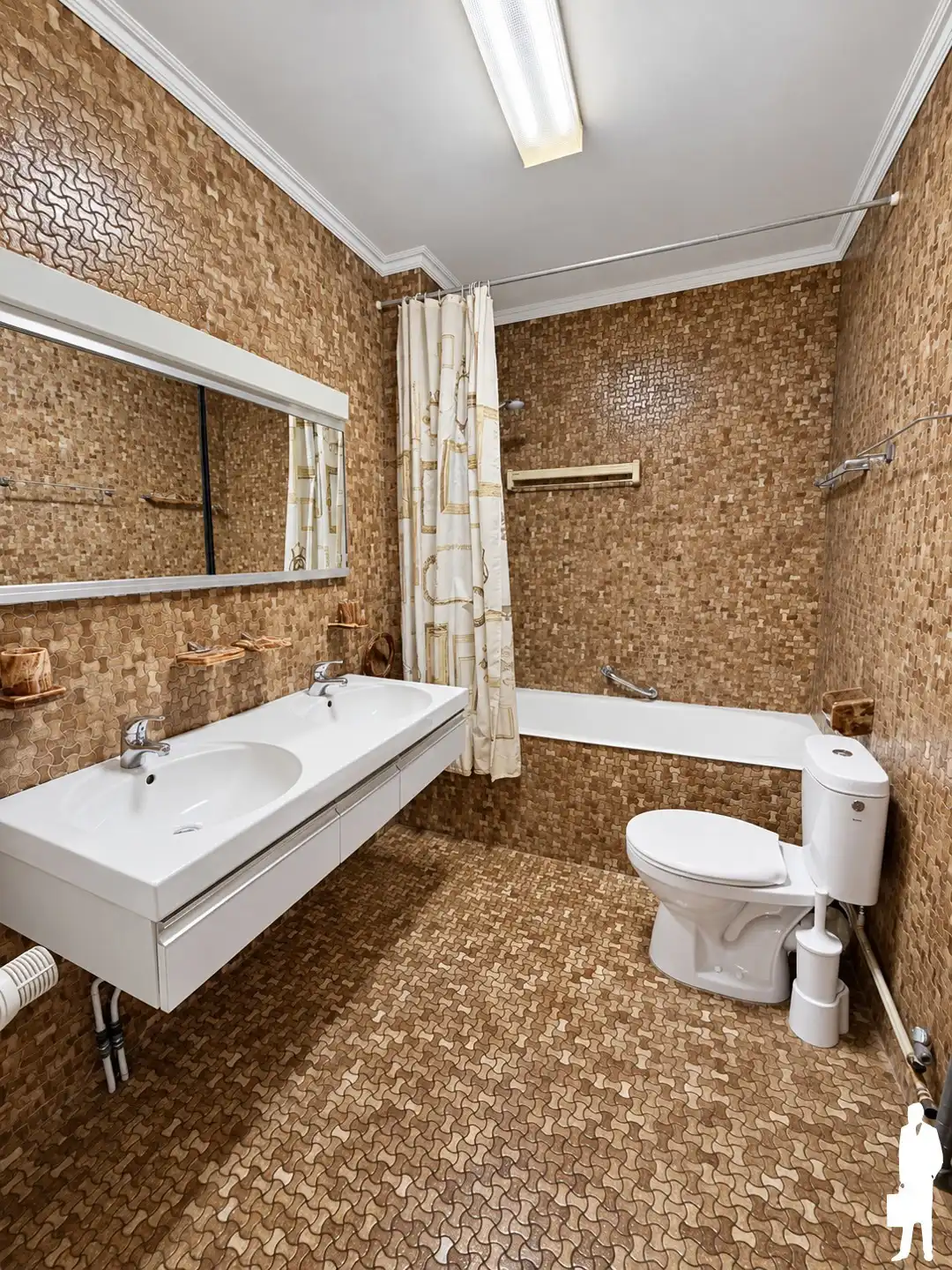 Drie slaapkamer appartement met garage foto 10