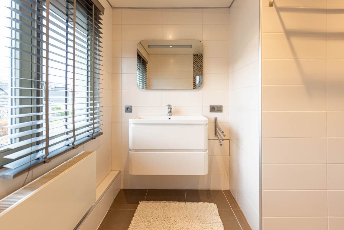 Energiezuinige woning met zonnepanelen, 3 grote slaapkamers, mooie tuin met bergplaats, zalig uitzicht foto 21