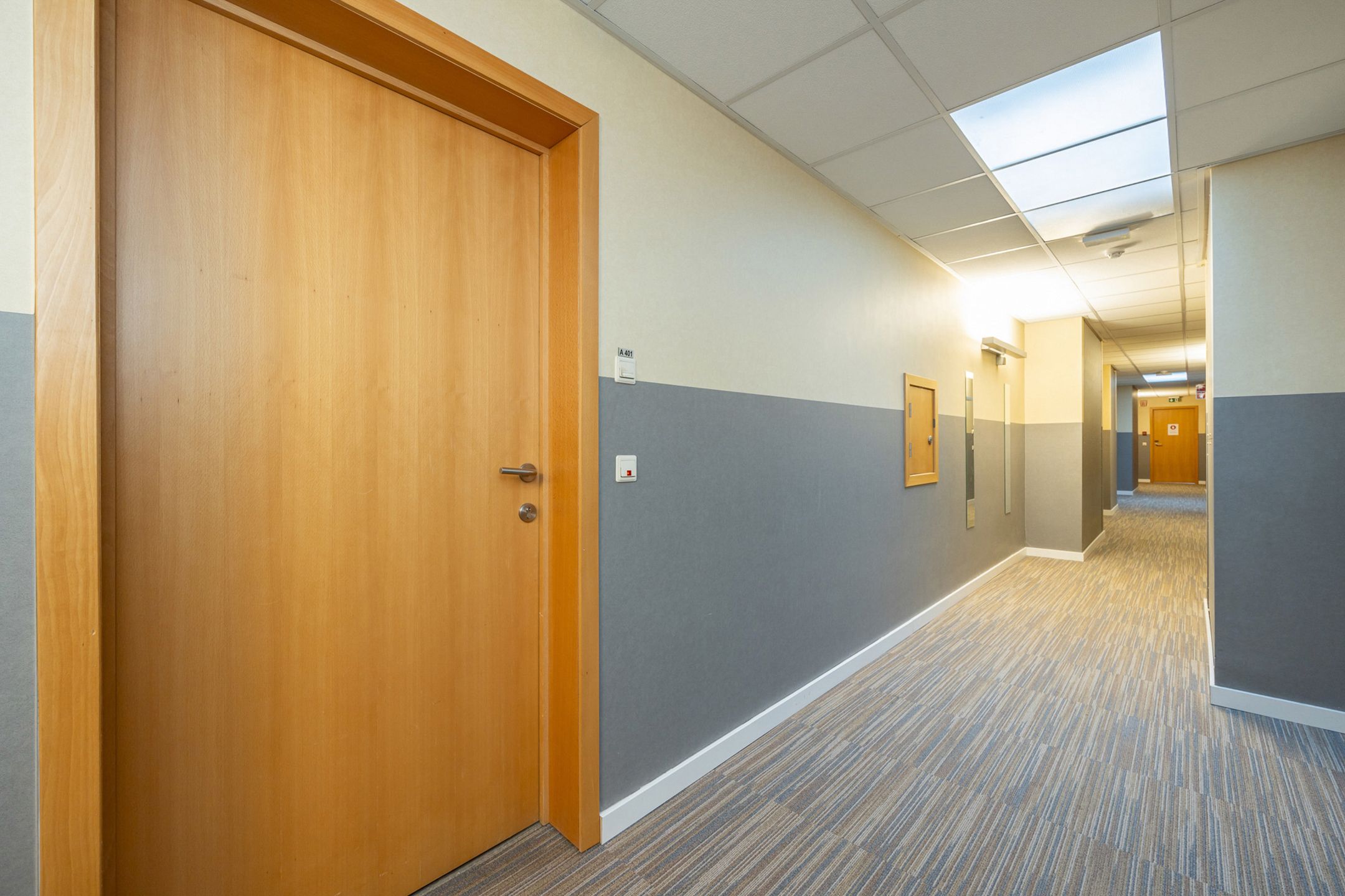 BEVEREN - erkende assistentiewoning in hartje Beveren  foto 9