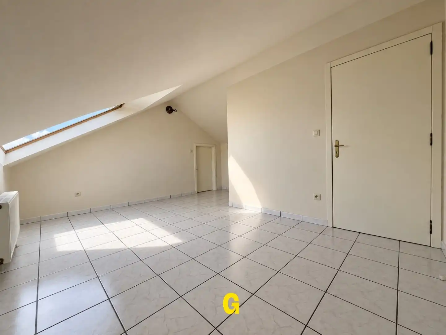 Ruim duplex appartement met 4 slaapkamers en terras in centrum van Hoeselt foto 22