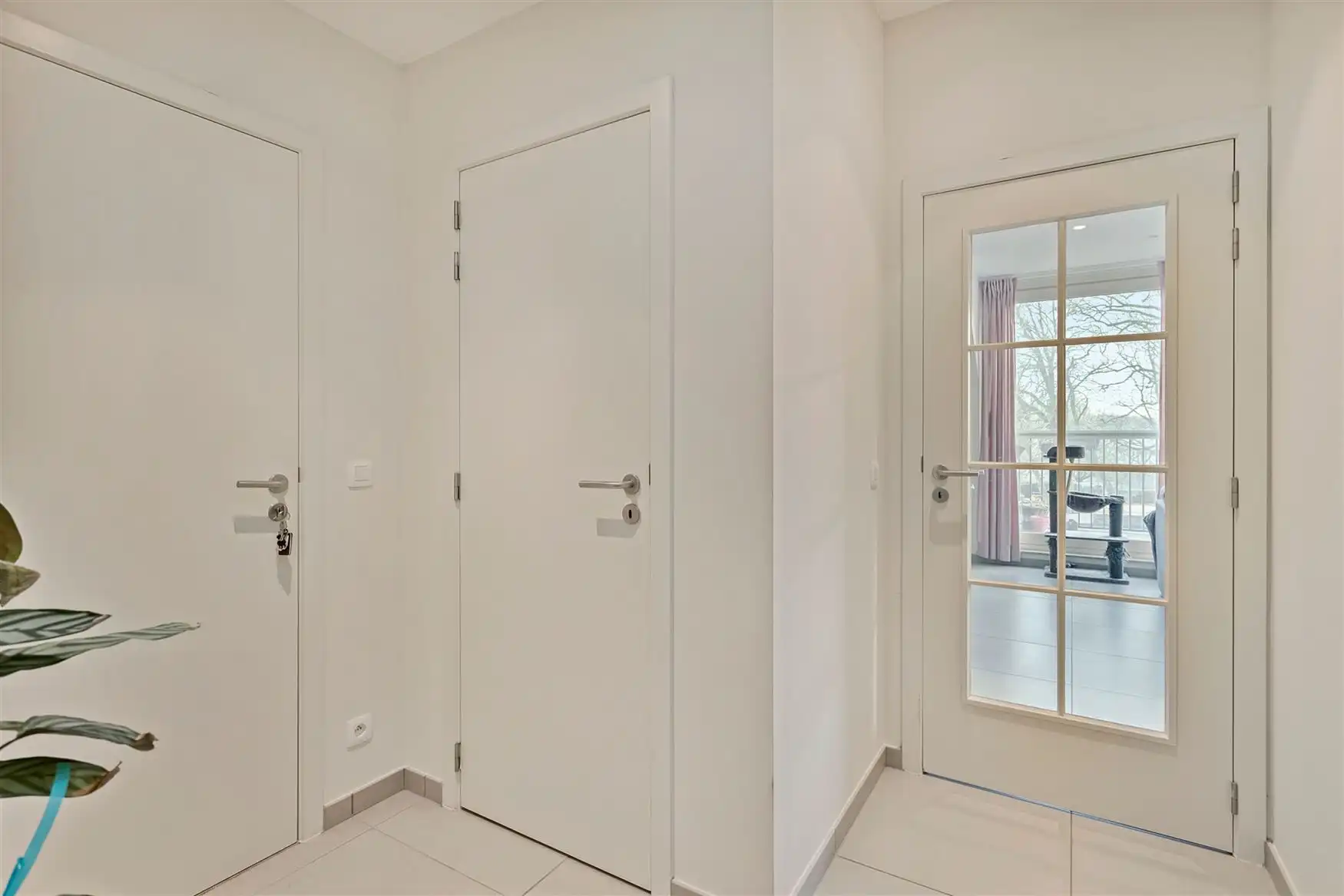 Appartement met terras en autostaanplaats foto 2