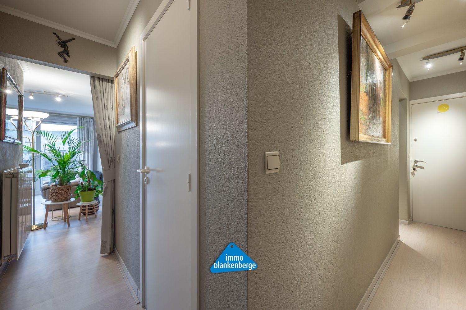 Lichtrijk hoekappartement met open zicht in het centrum van Blankenberge foto 20