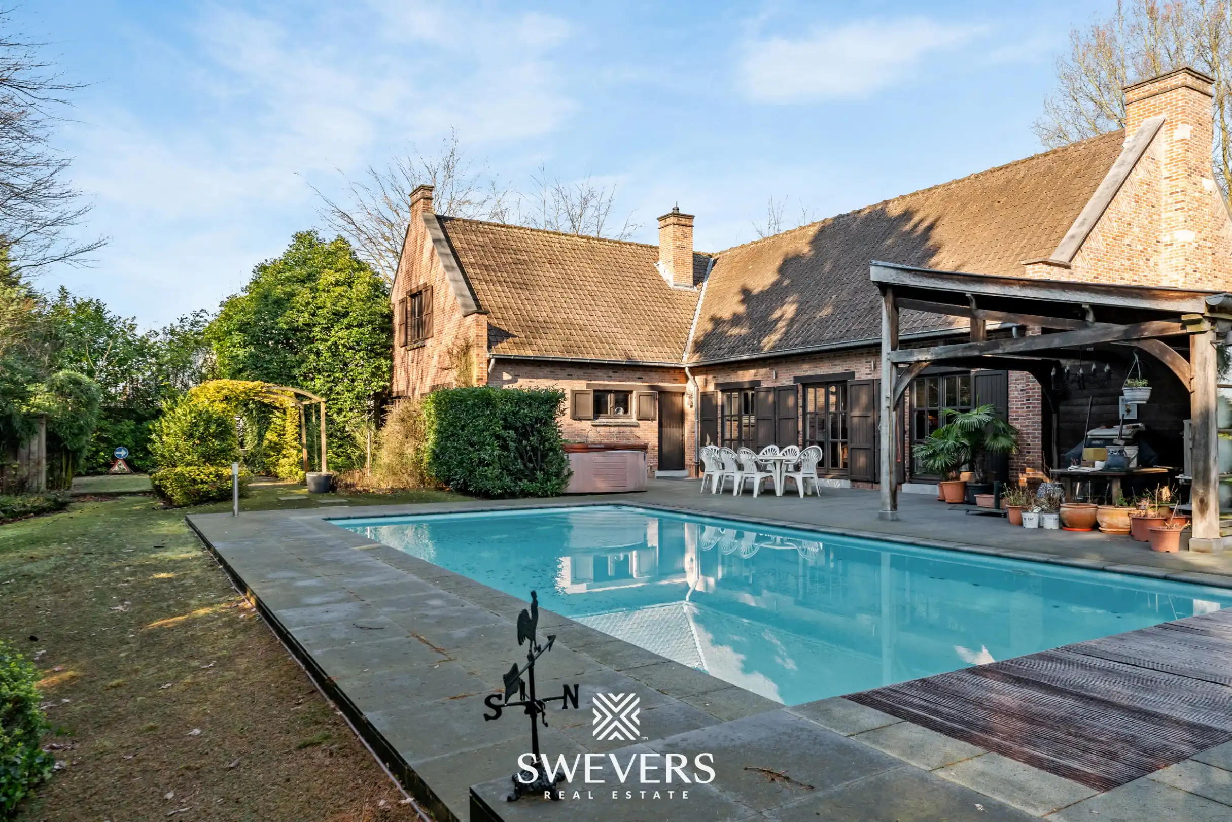 Ruime open bebouwing met zwembad op zonnig perceel van 20a 16ca in Bolderberg foto {{pictureIndex}}