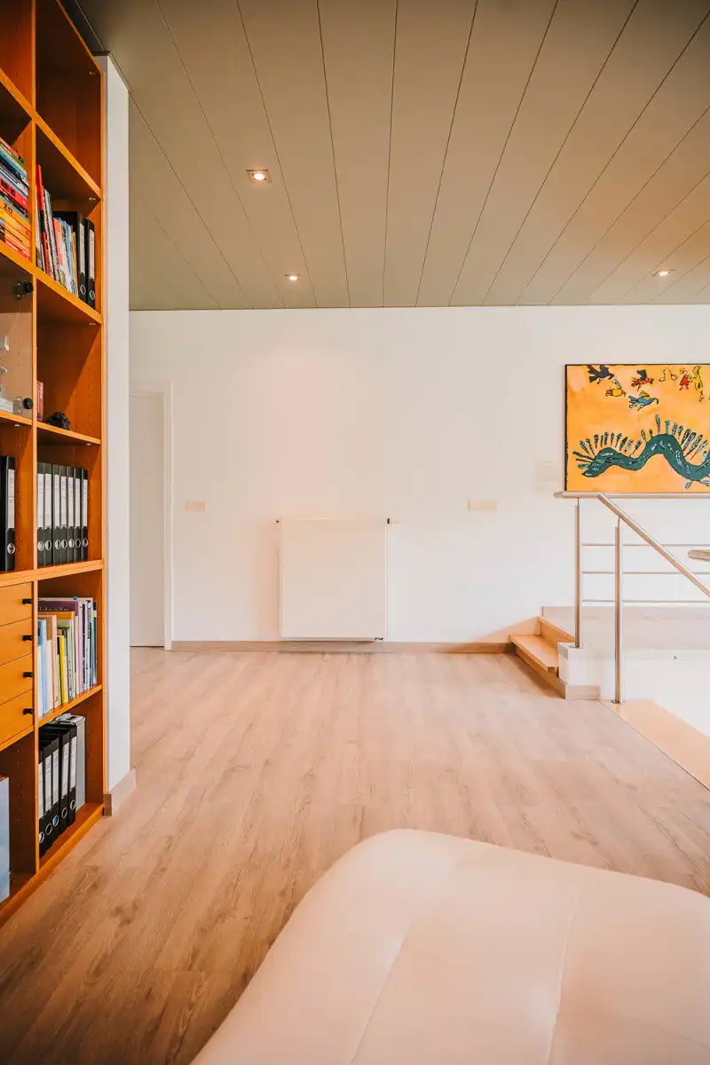 Stijlvolle, eigentijdse woning op een ruim perceel foto 31