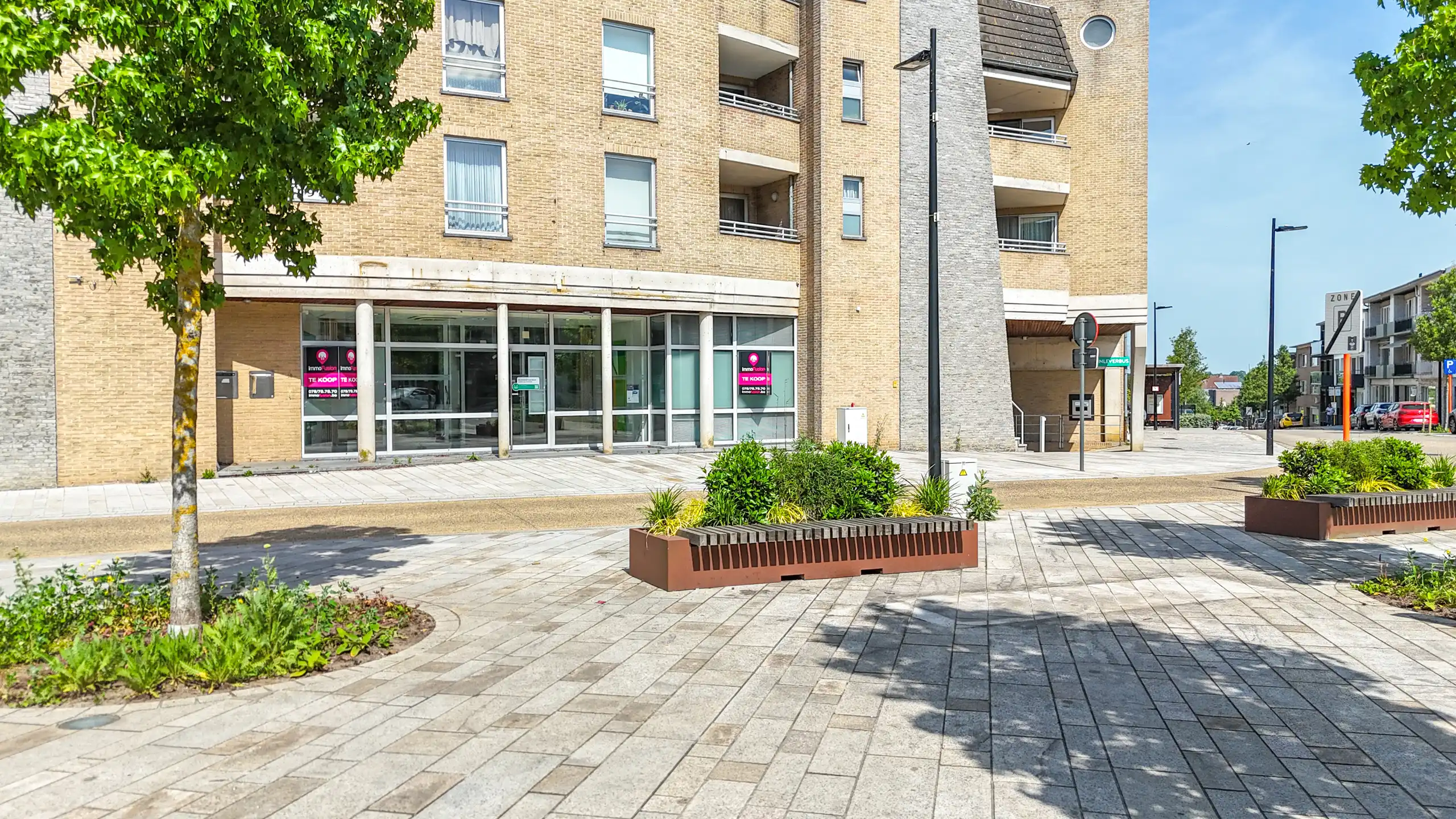 Zeer ruim kantoor op commerciële locatie in centrum Beringen foto 56