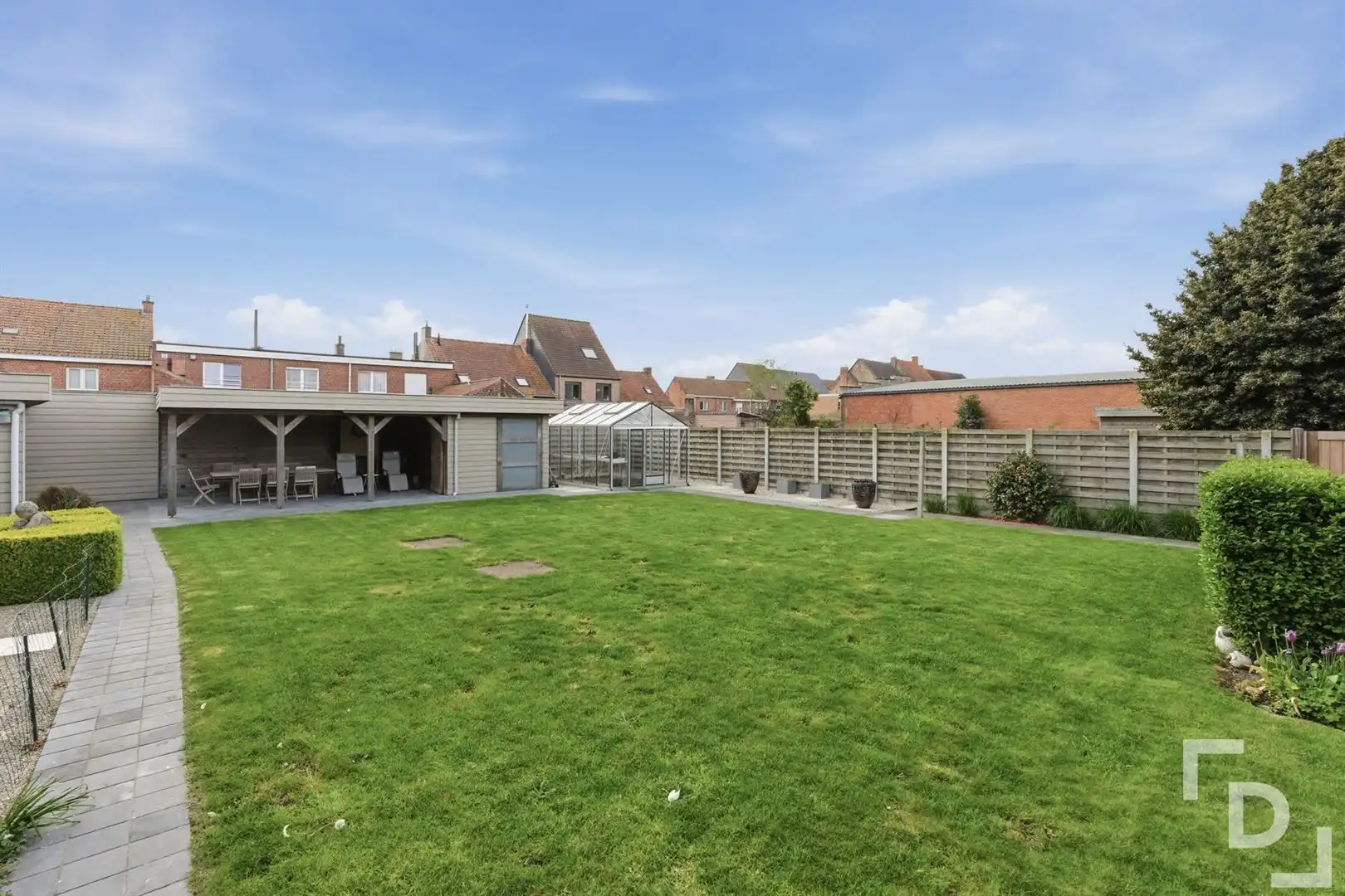 Statige villa met zuidgerichte tuin in Boezinge.  foto 43