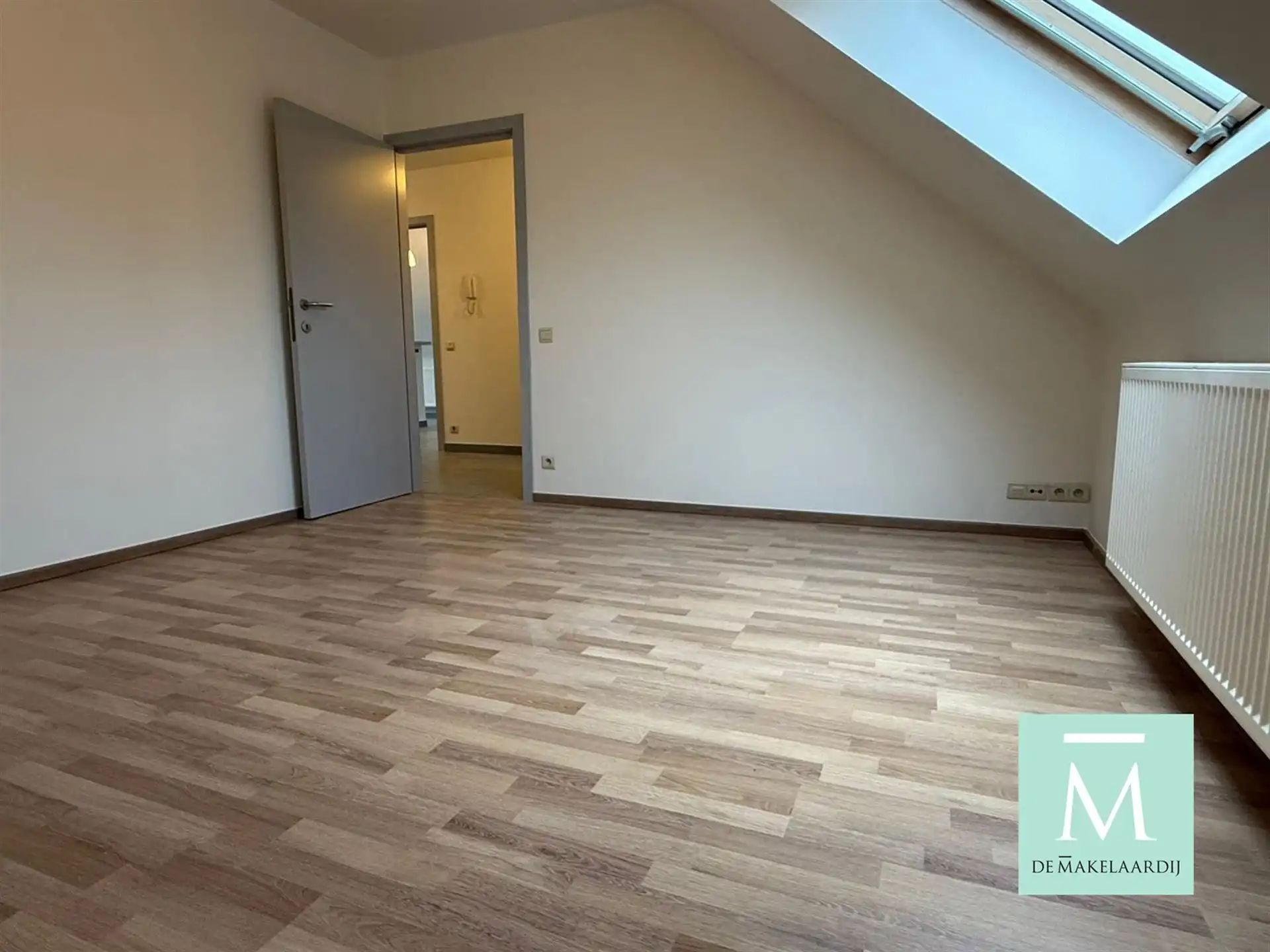 Ruim appartement in karaktervol herenhuis foto 6