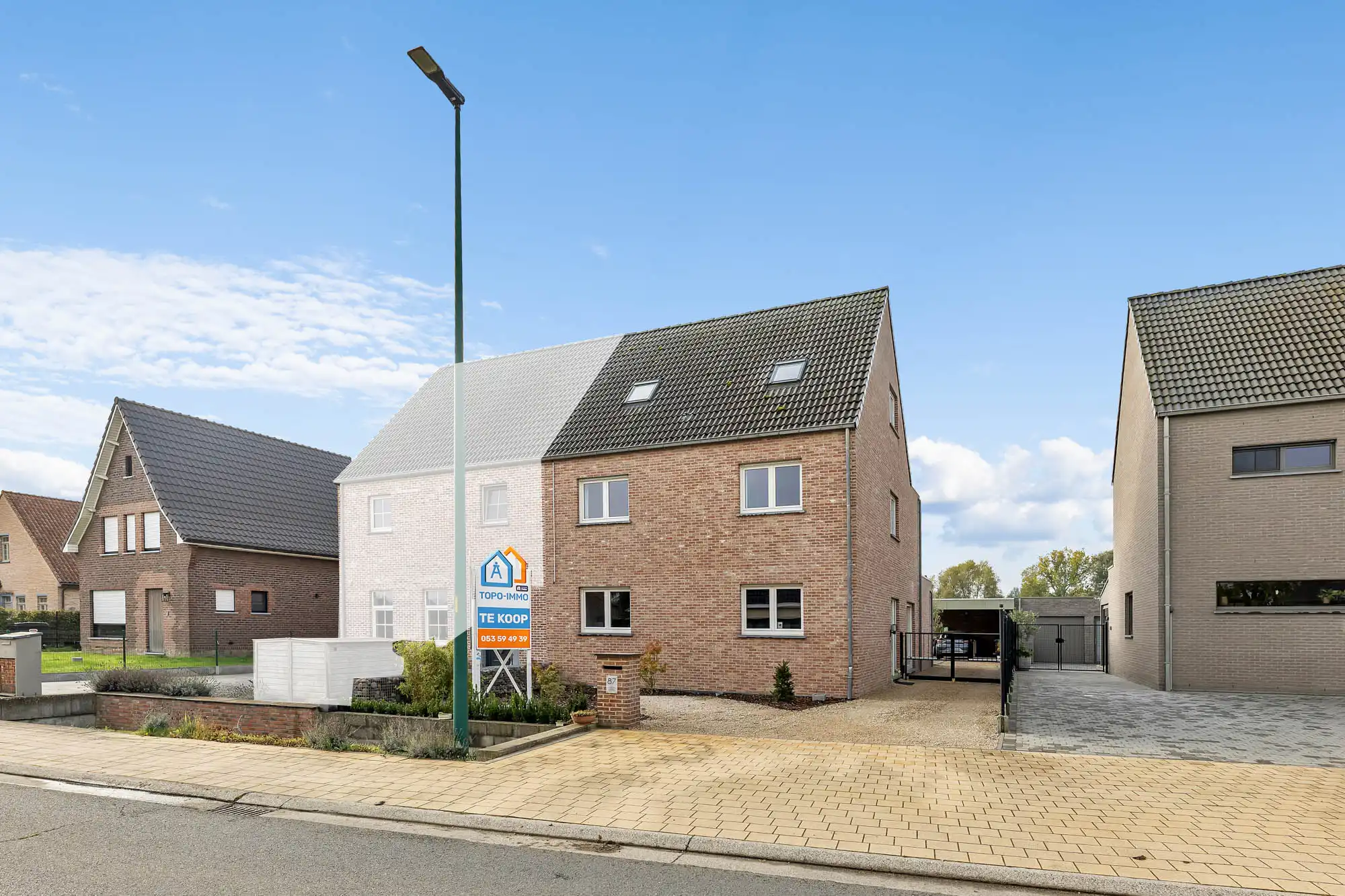 Instapklare, goed onderhouden woning op gunstige locatie foto {{pictureIndex}}