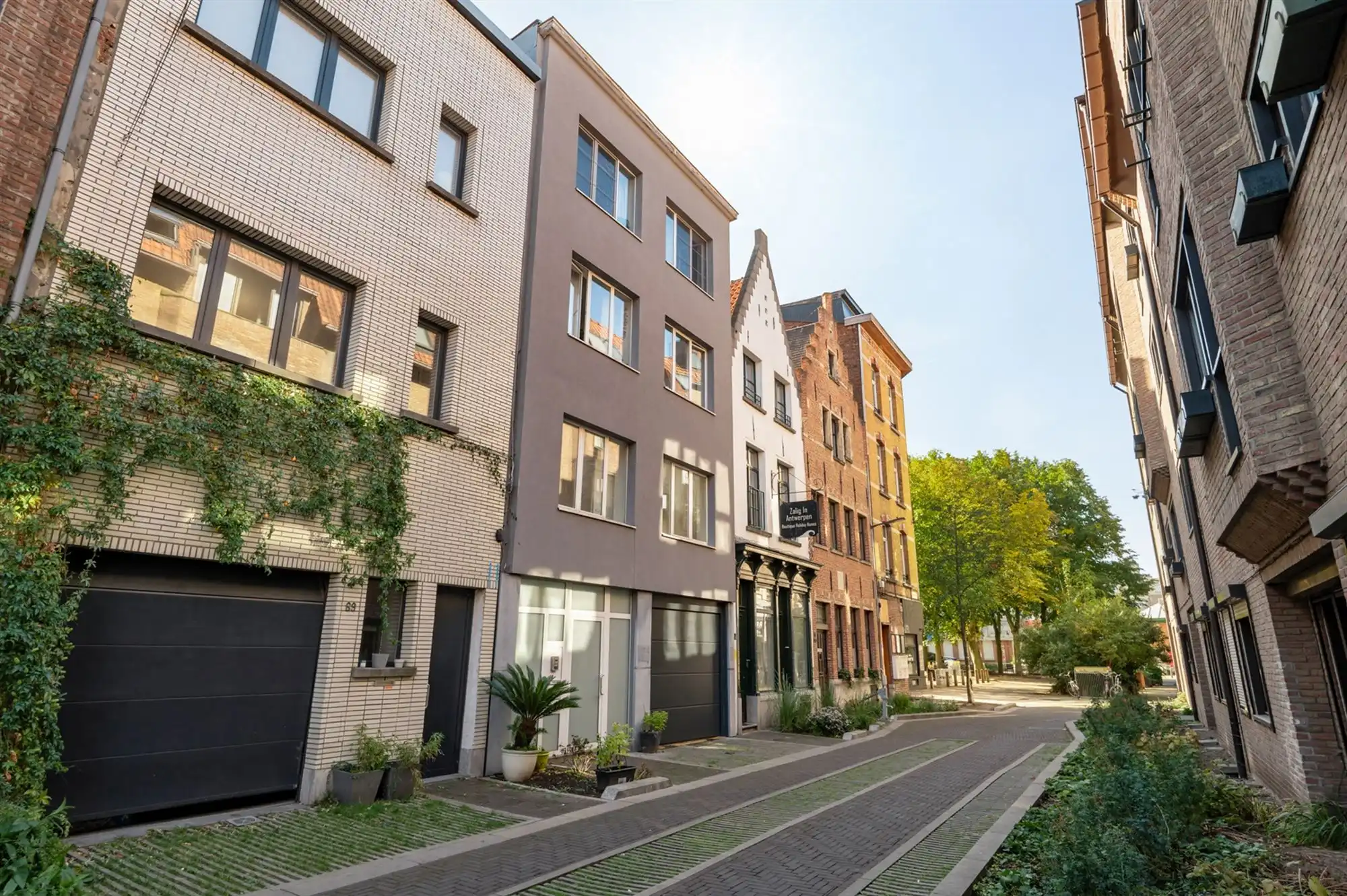 Overdekte autostaanplaats foto 2