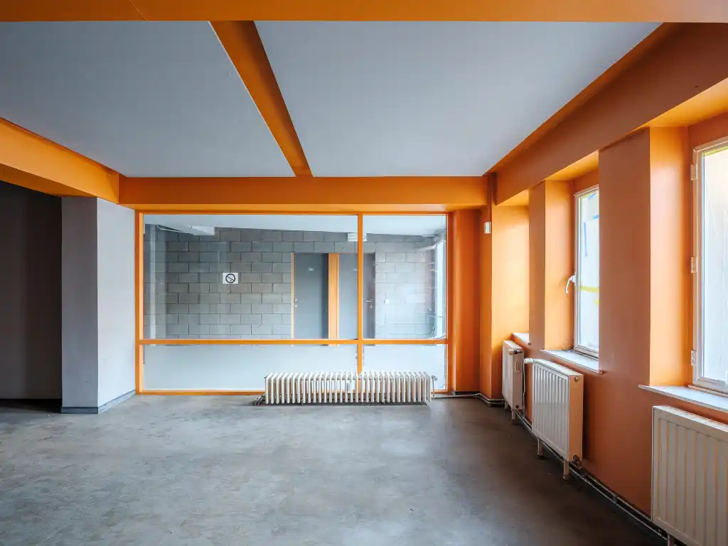 Handelsruimte met groot volume op wandelatsand van het station Gent-Sint-Pieters foto 6