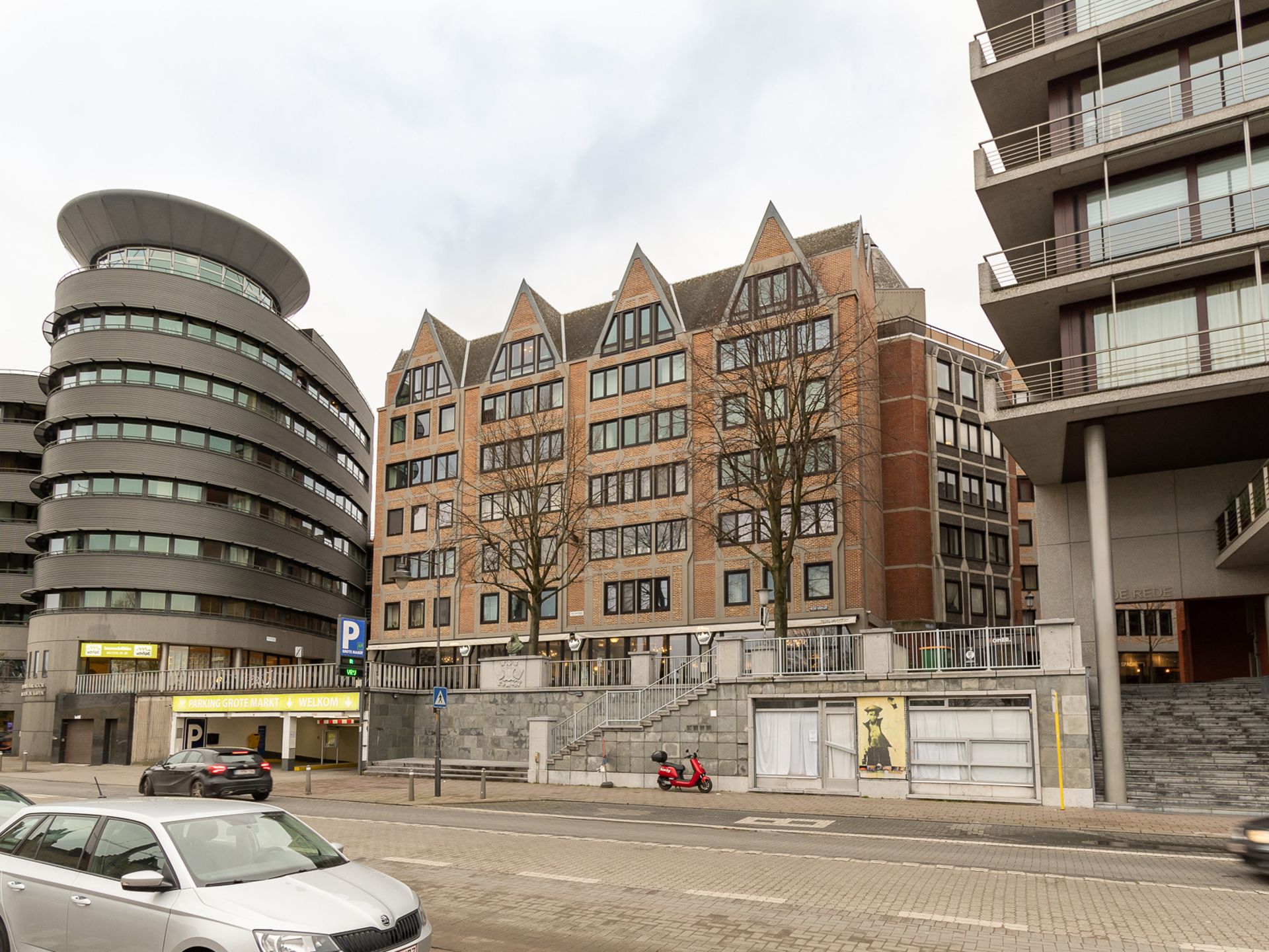 Gemeubelde studio op toplocatie in hartje stad! foto 22