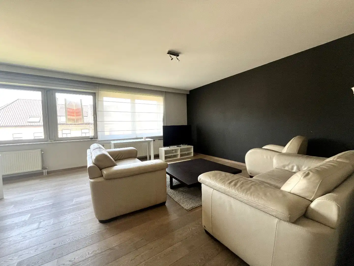 Comfortabel appartement met terras en garage foto 3