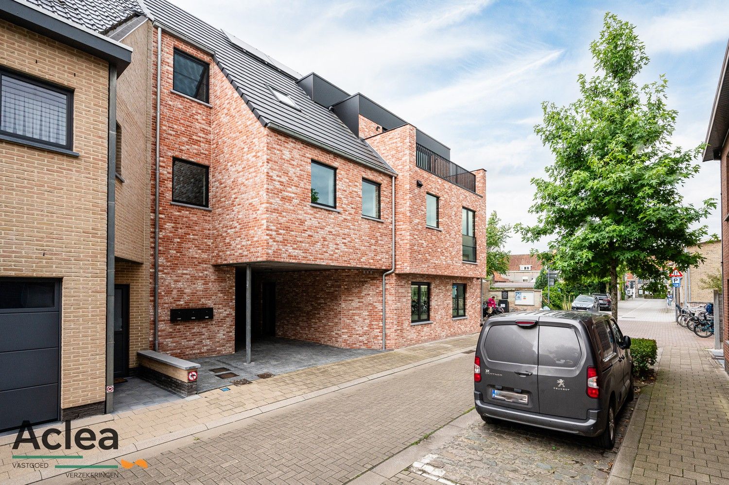 Ruim gelijkvloers nieuwbouw appartement met 2 autostaanplaatsen foto 25