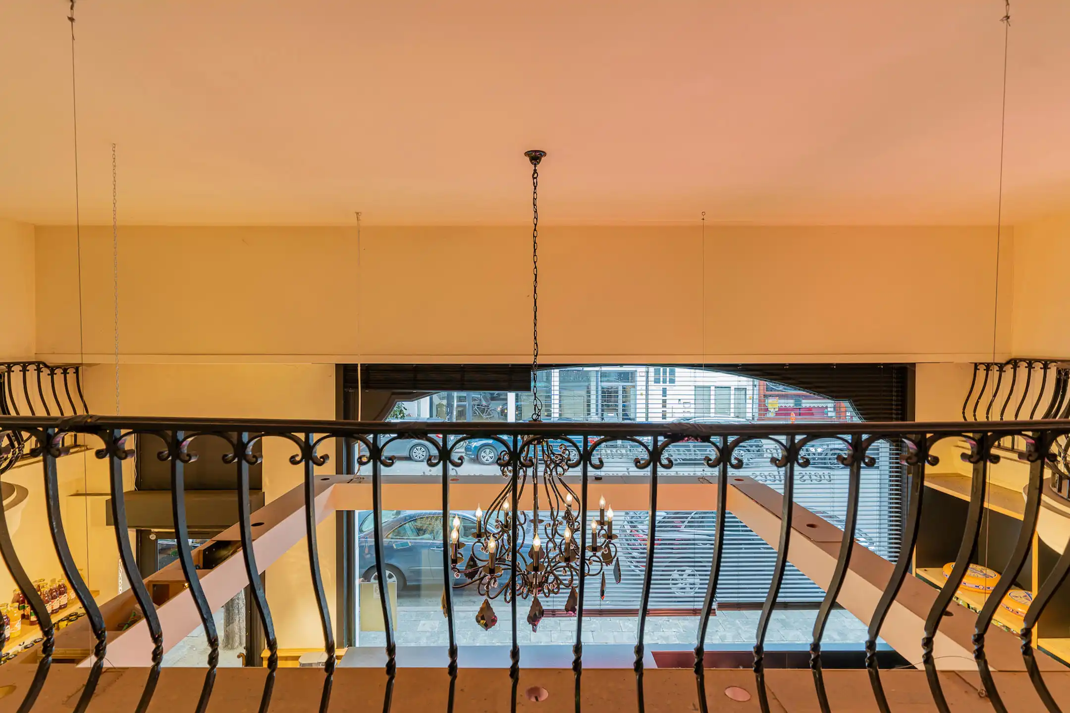 ANTWERPEN - Gunstig gelegen handelszaak aan hernieuwd plein foto 9