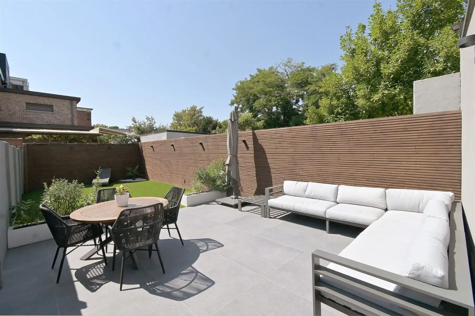 Gerenoveerde woning met 4 slpk's en gezellige zuid-tuin! foto 23