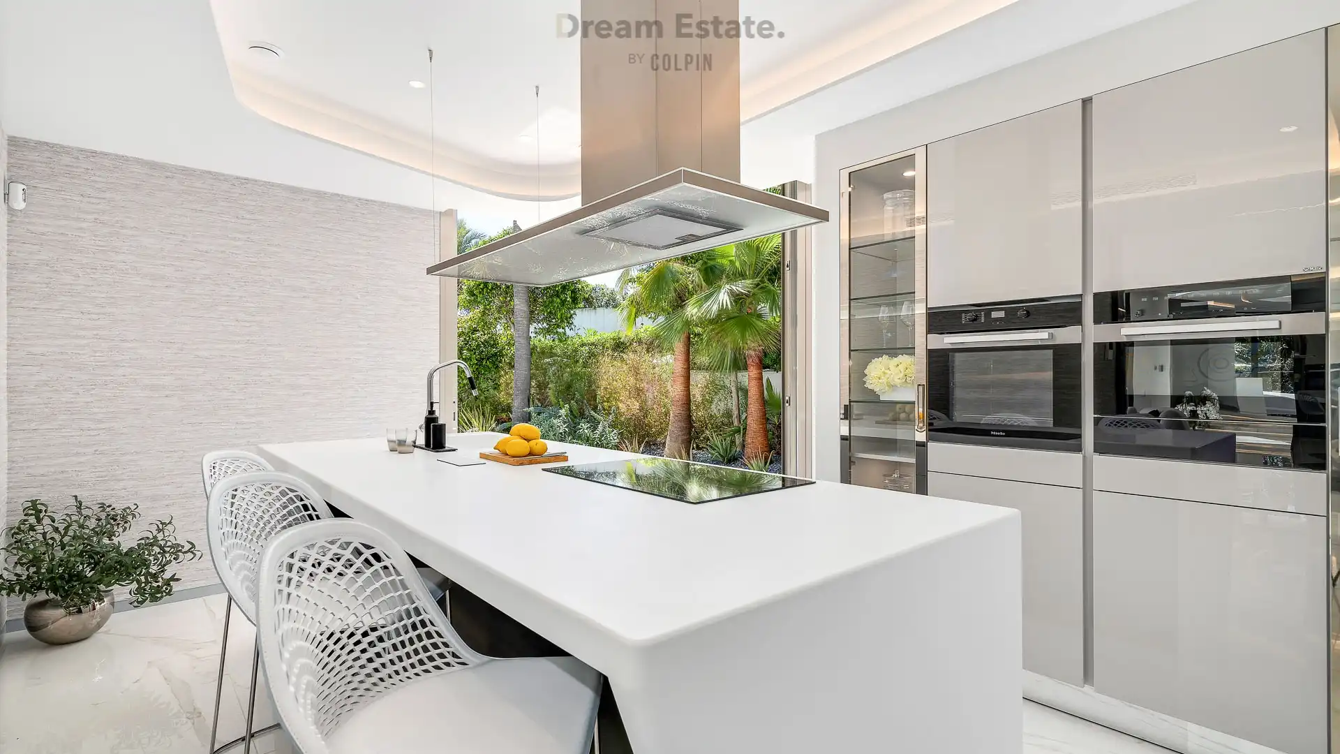 Hypermoderne frontline villa in Los Monteros foto 30