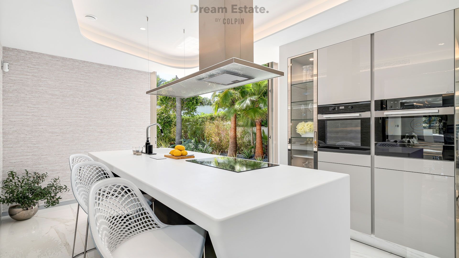 Hypermoderne frontline villa in Los Monteros foto 30