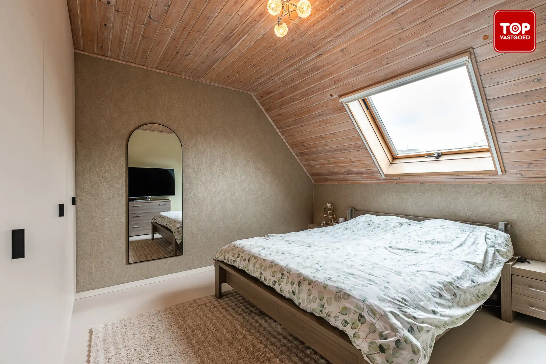 Instapklare woning met 3 slaapkamers en leuke tuin.  foto 17
