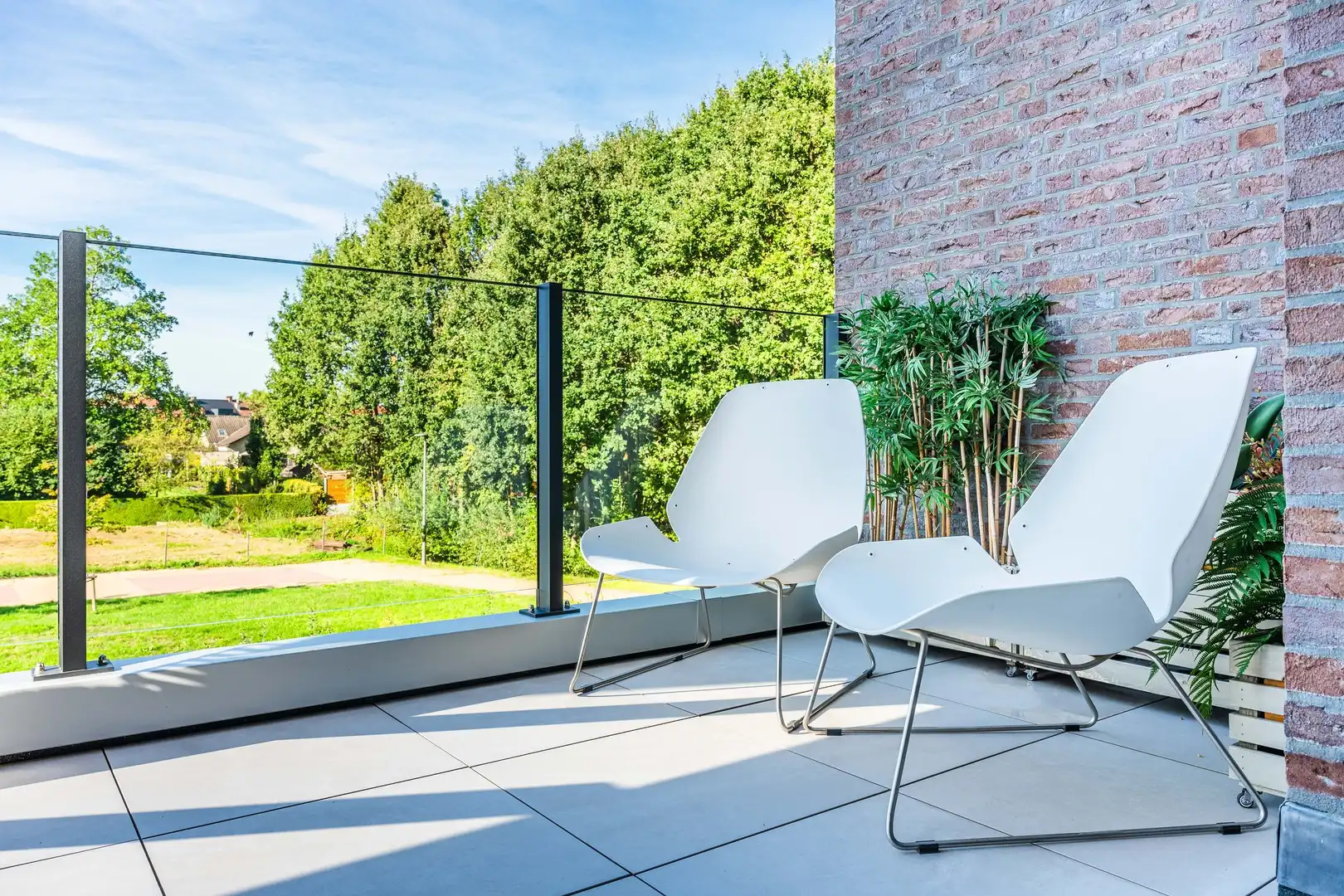 Verzorgde appartement  + € 100  EUR autostaanplaats foto 18