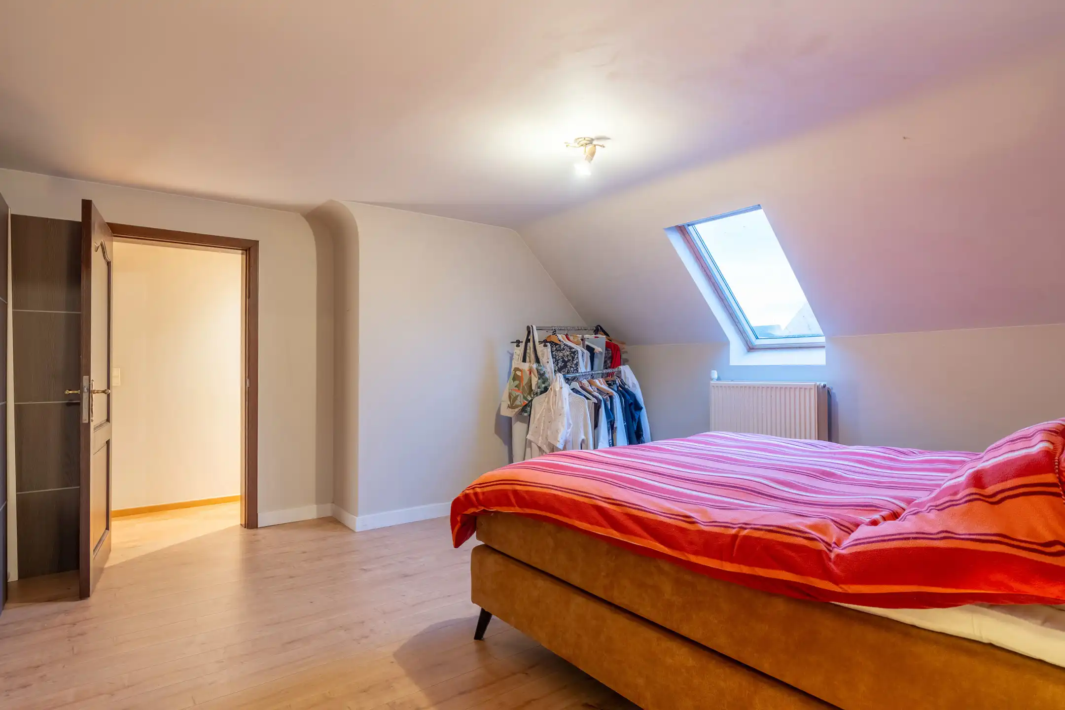 Instapklare gezinswoning met 5 slpks en 2 bdks te Vosselaar. foto 34