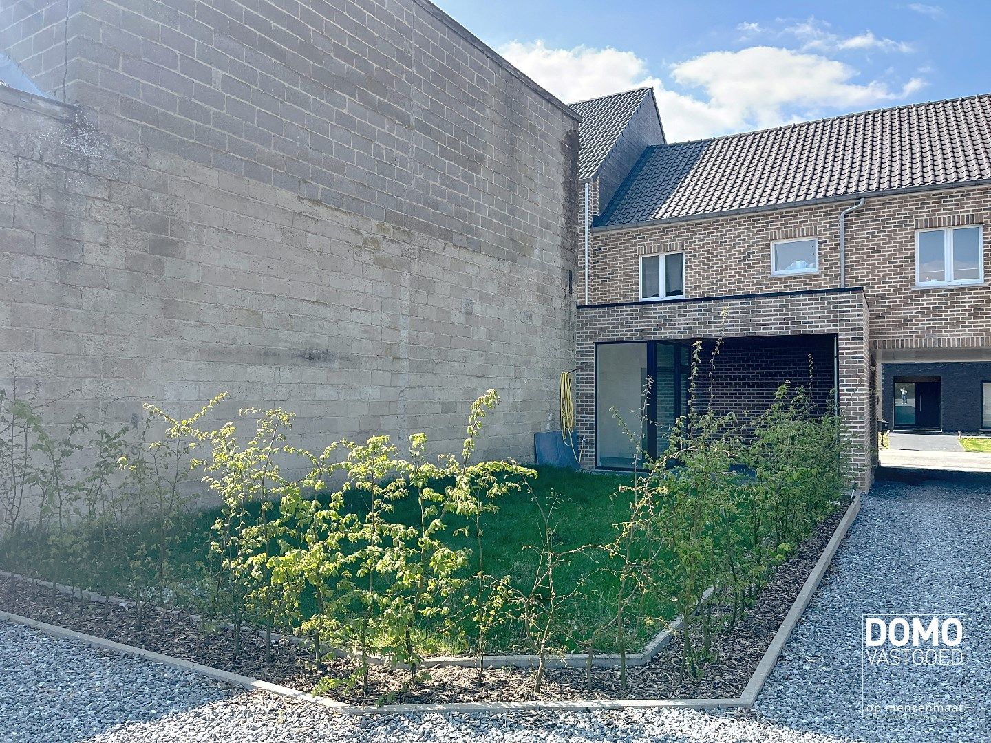 PRACHTIG GERENOVEERDE, LICHTRIJKE WONING MET 3 SLAAPKAMERS, 2 BADKAMERS, EEN ZONNIGE TUIN EN 2 PARKEERPLAATSEN TE GINGELOM (MIELEN-BOVEN-AALST)   foto 39
