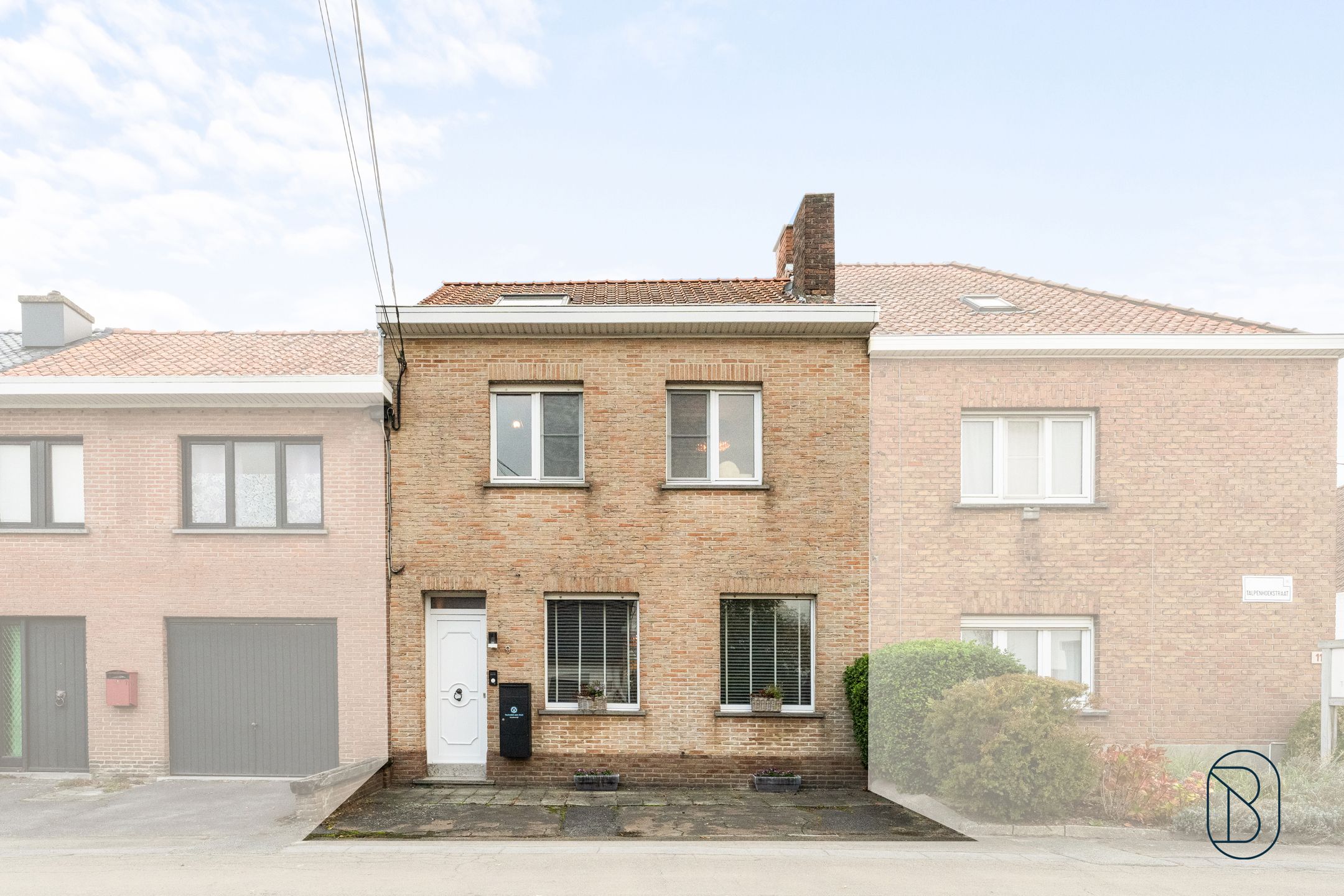 Volledig instapklare woning met tuin en garage in Aalbeke foto 12