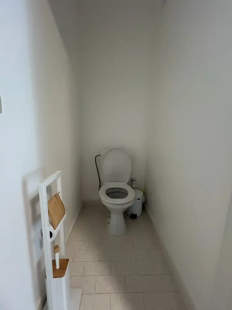 GERENOVEERD APPARTEMENT MET 2 SLAAPKAMERS, BUREAURUIMTE EN TERRAS foto 16